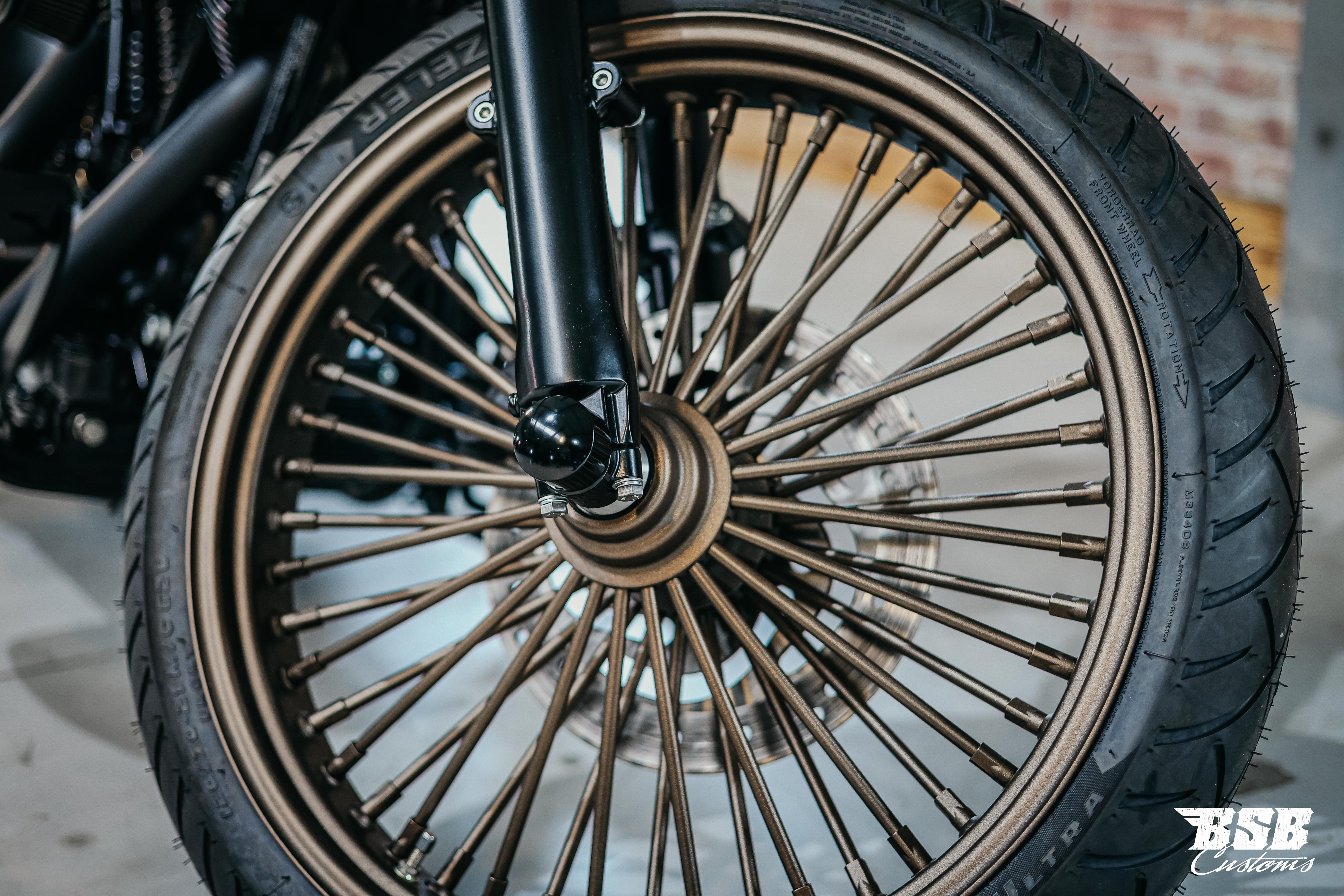 2011 Harley Davidson FLSTC Heritage Softail,viele Extras wie Jekil&Hyde / FAT SPOKE / Airbrush / Ape Hanger ...  Finanzierung möglich 