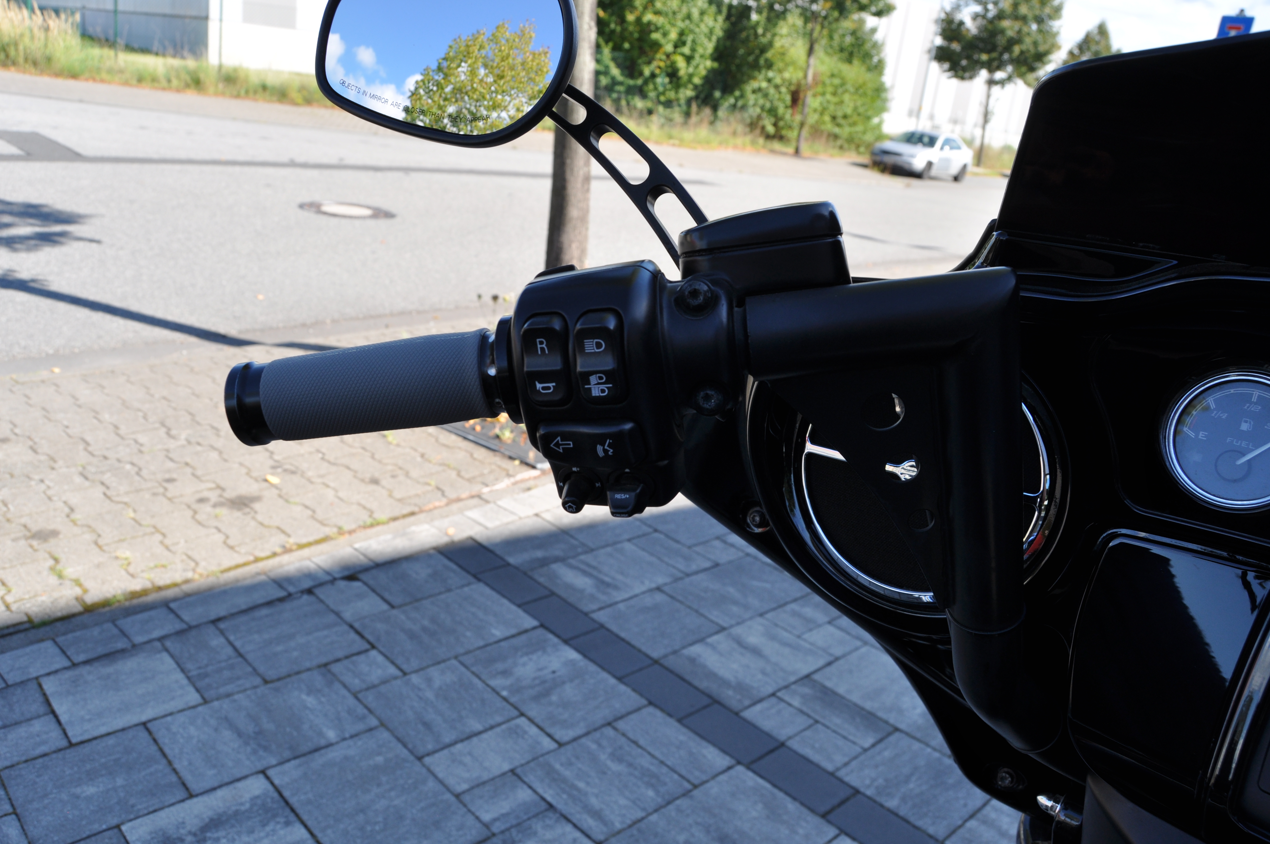 2016 Harley Davidson TRIKE FLHTCUTG Top Zustand erst 12615 km Fanzierung möglich 
