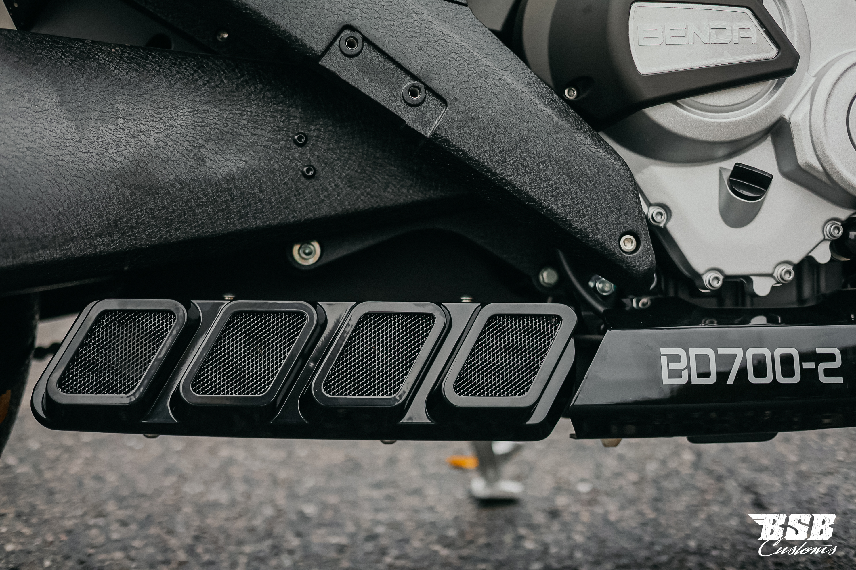 Benda LFC 700 – Der Power-Cruiser der Extraklasse 310-er Hi-Reifen, ABS / TFT/ Anti-Hopping Kupplung modifiziert by BSB Customs NEUFAHRZEUG!!! 