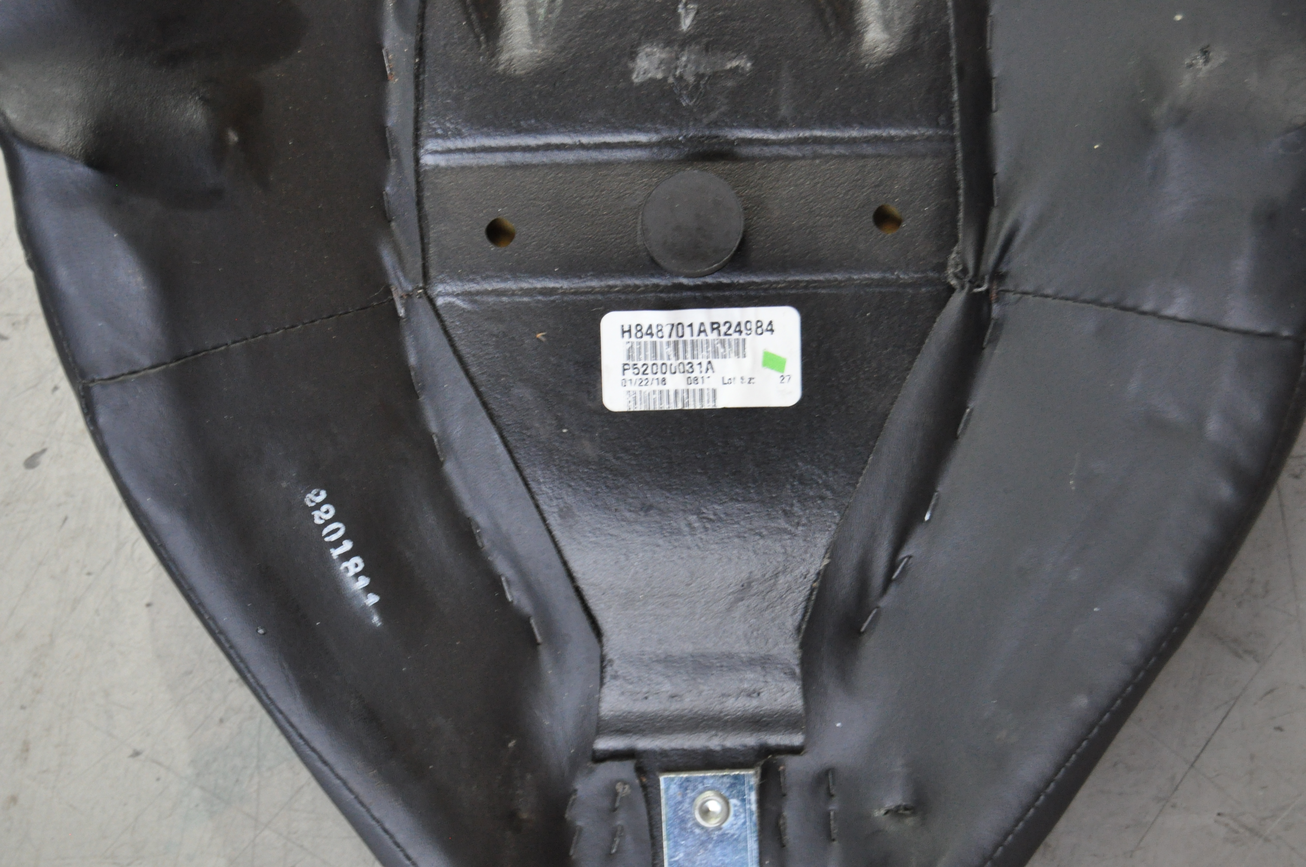 Harley-Davidson OEM Solo Seat im Tuck & Roll Design