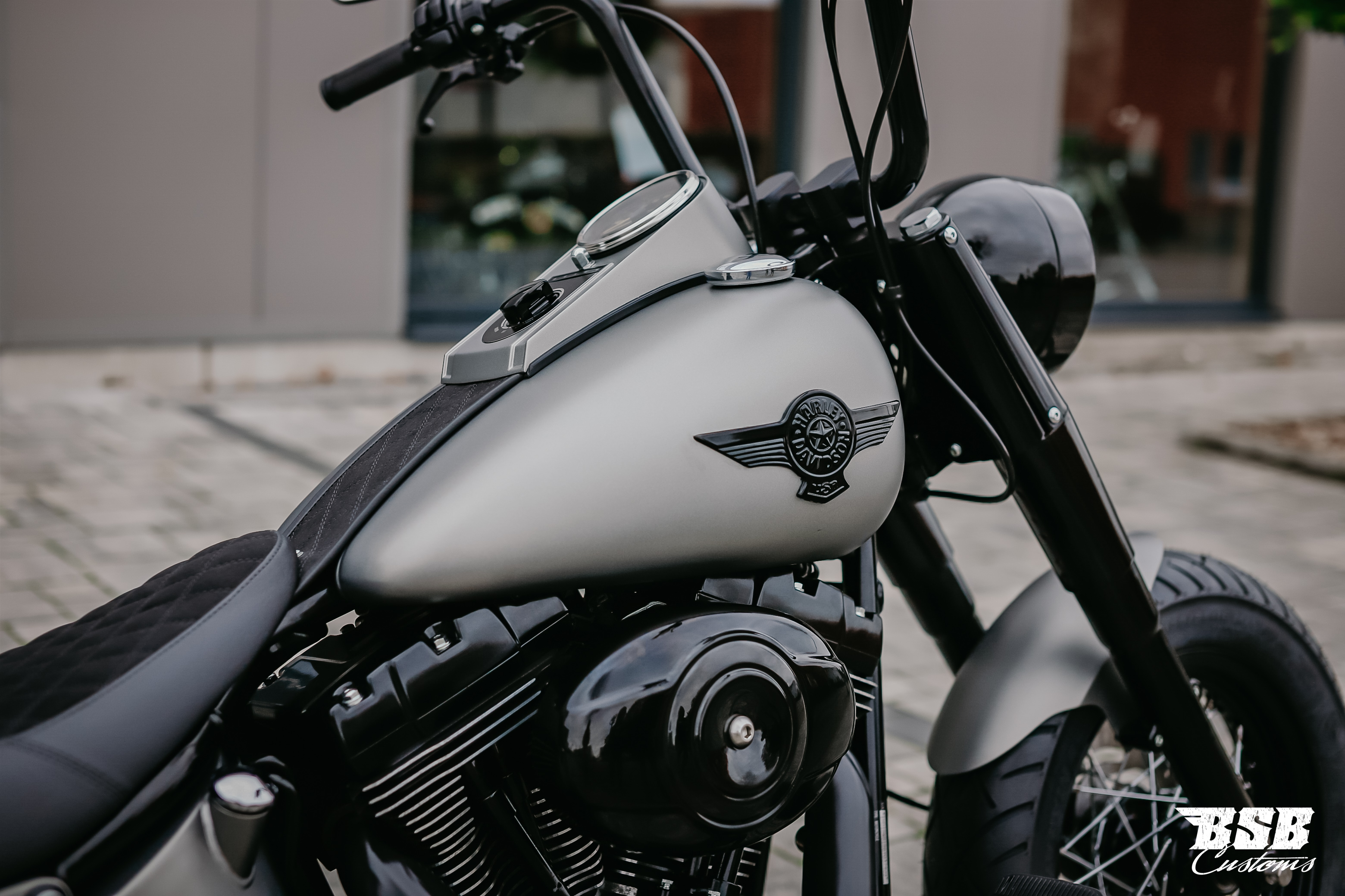 2006 Heritage Softail by BSB CUSTOMS mit vielen Extras erst 7000 km ab 200,- EUR finanzieren 2006 Heritage Softail by BSB CUSTOMS mit vielen Extras erst 7000 km ab 200,- EUR finanzieren