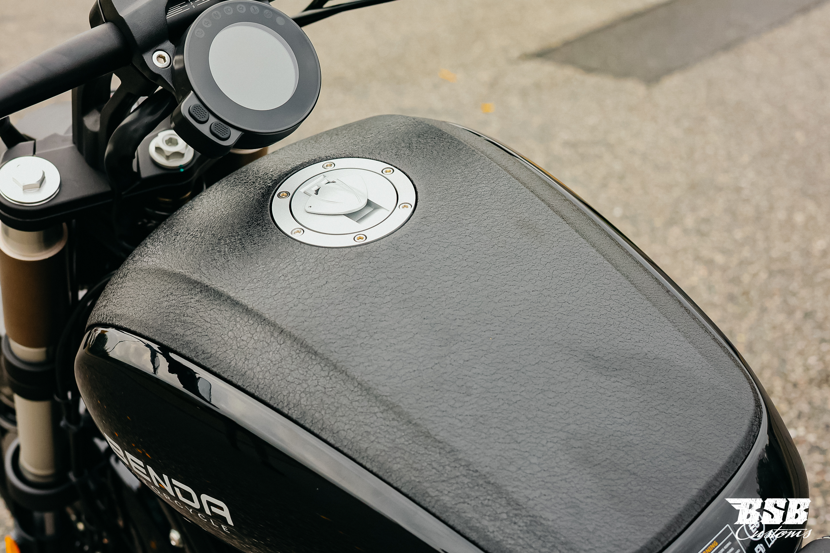 Benda ROCK 125  – CBS, LCD , Riemenantrieb,Wassergekühlt, 2 Zylinder-Doppelauspuff -  Sofort Verfügbar -  Benda ROCK 125  – CBS, LCD , Riemenantrieb,Wassergekühlt, 2 Zylinder-Doppelauspuff -  Sofort Verfügbar -