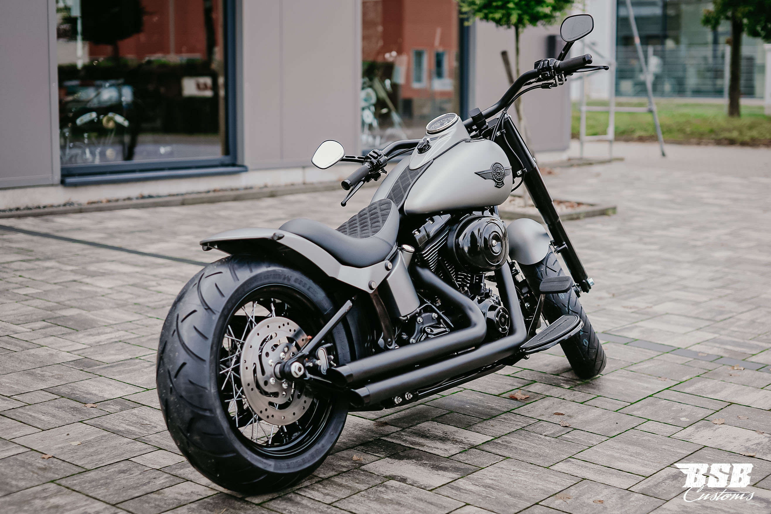 VERKAUFT !!! 2009 Heritage Softail by BSB CUSTOMS mit vielen Extras TOP Zustand (ab 293,- EUR finanzieren*)