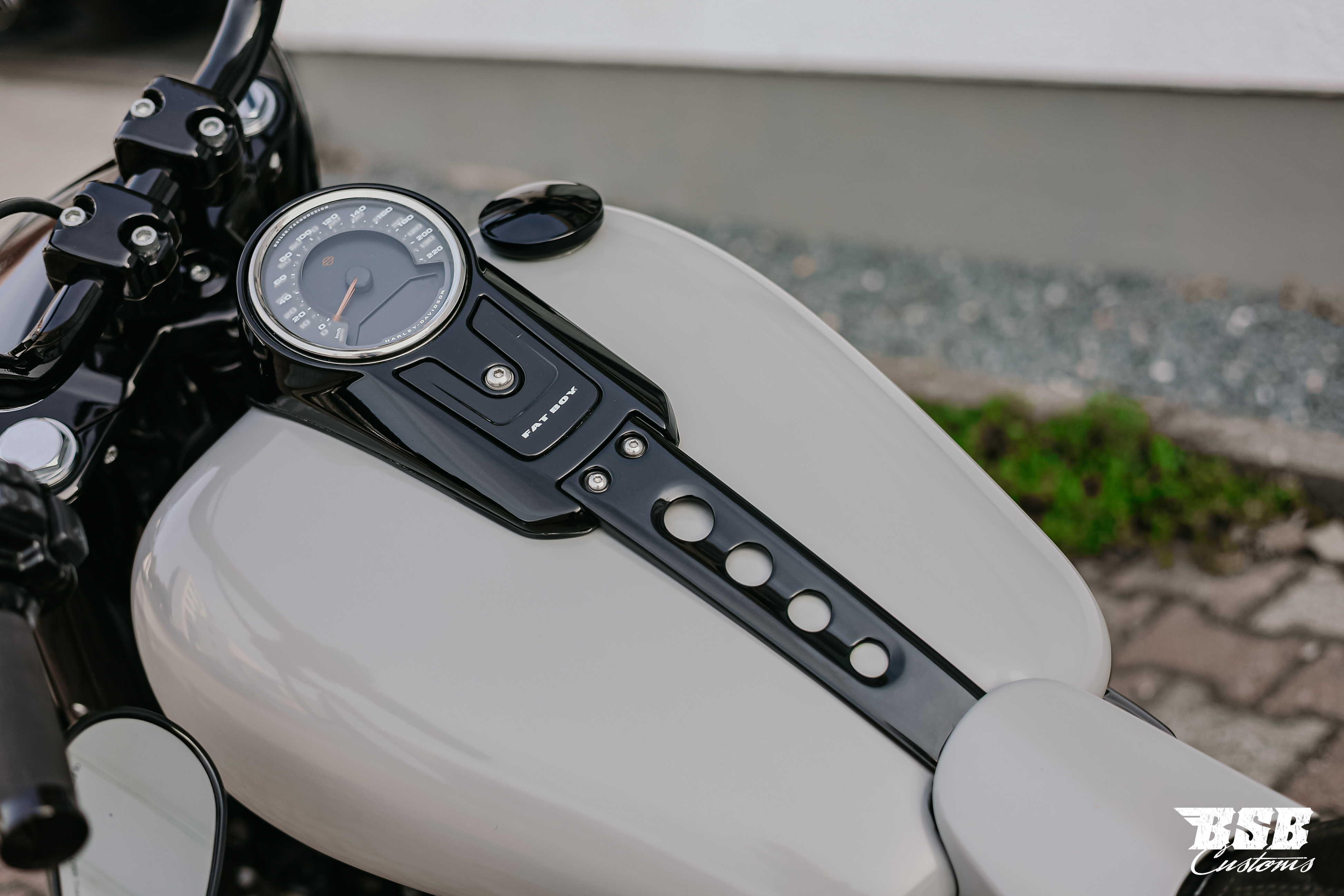 2018 Harley Davidson FAT BOY 107 CUI mit Umbau // Finanzierung ab 4,99% ohne Anzahlung möglich 