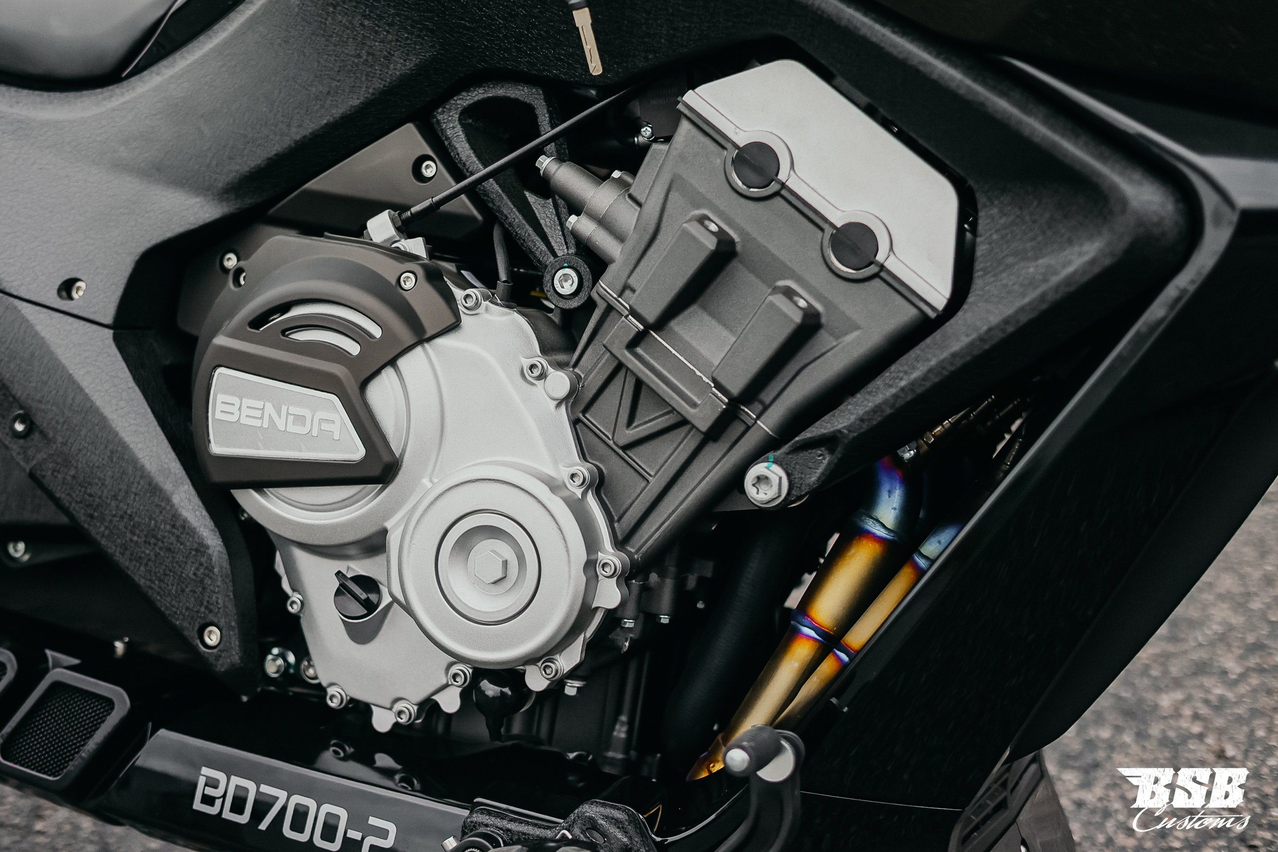 Benda LFC 700 – Der Power-Cruiser der Extraklasse 310-er Hi-Reifen, ABS / TFT/ Anti-Hopping Kupplung modifiziert by BSB Customs NEUFAHRZEUG!!! 