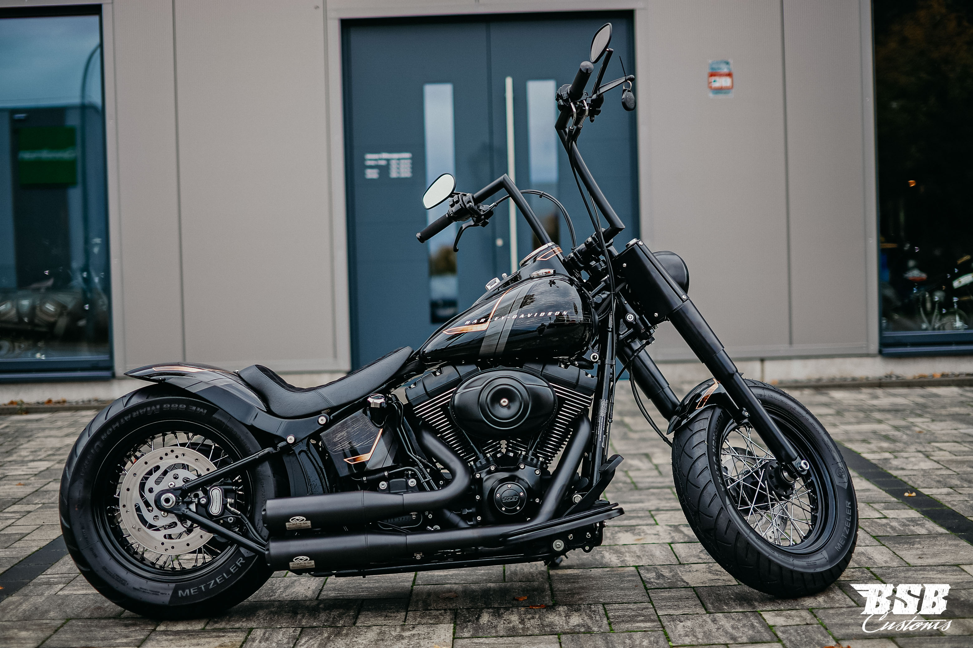 2015 Softail Heritage by BSB Customs mit Jekill & Hyde -- 24 Monate Garantie // ( ab 320,- EUR finanzieren*)