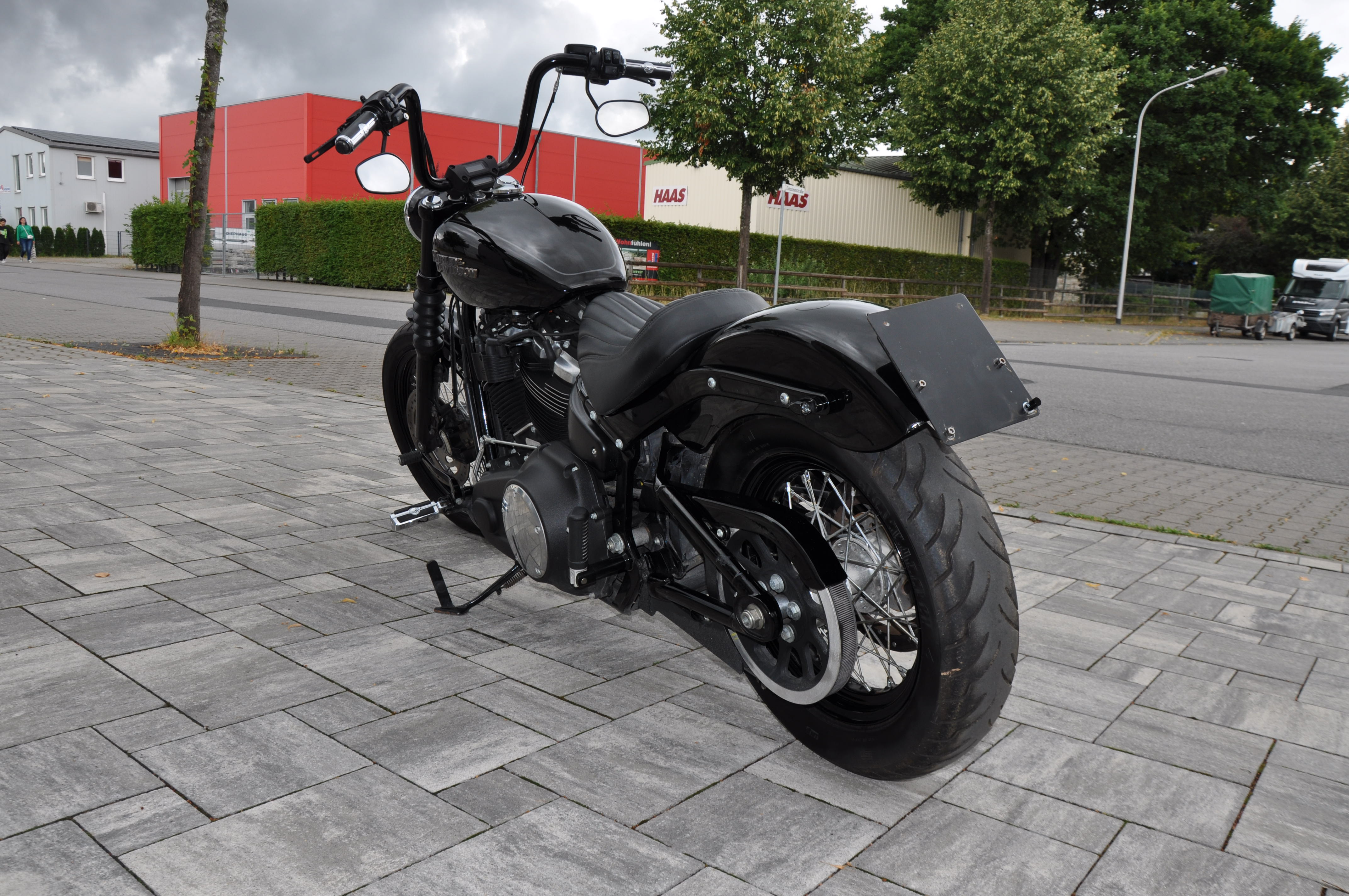 DSC_0460ta17LQXnrCQDc 2019 FXBB Softail Street Bob M8,107 CUI Jekill Anlage, Griffheizung, Ricks Hebel