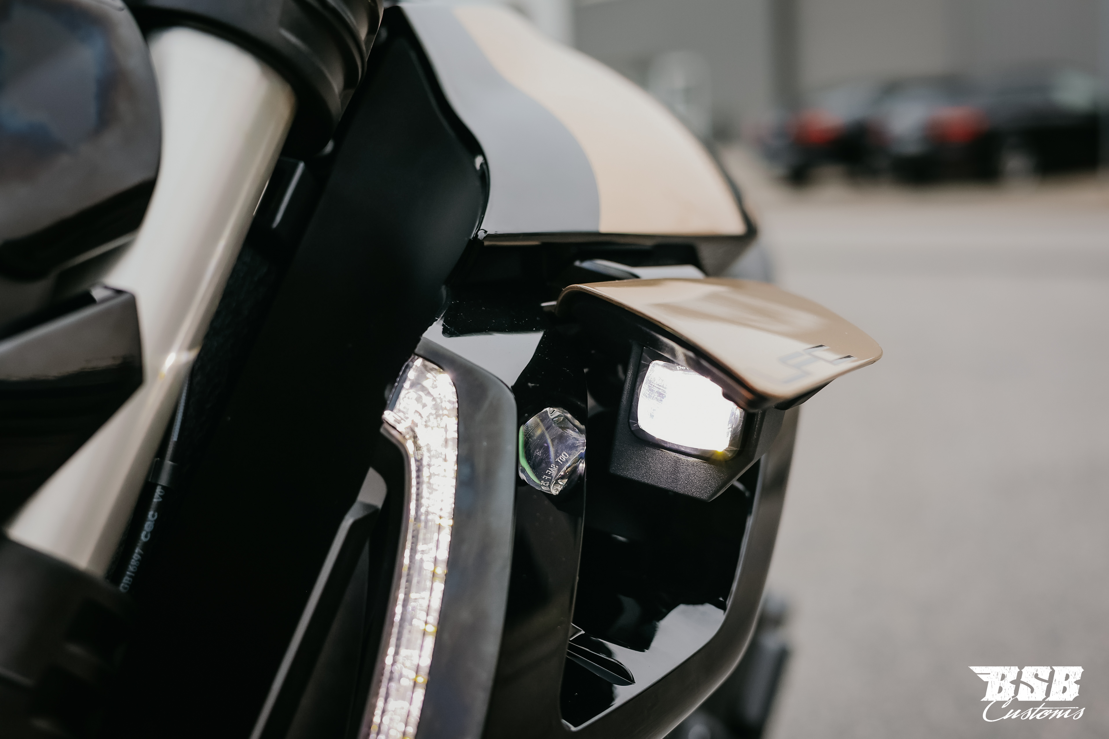 Benda LFC 700 Pro– Airride -300-er Hi-Reifen, ABS / TFT/ Anti-Hopping Kupplung modifiziert, SCHWARZ / GOLD,  NEUFAHRZEUG!!! 