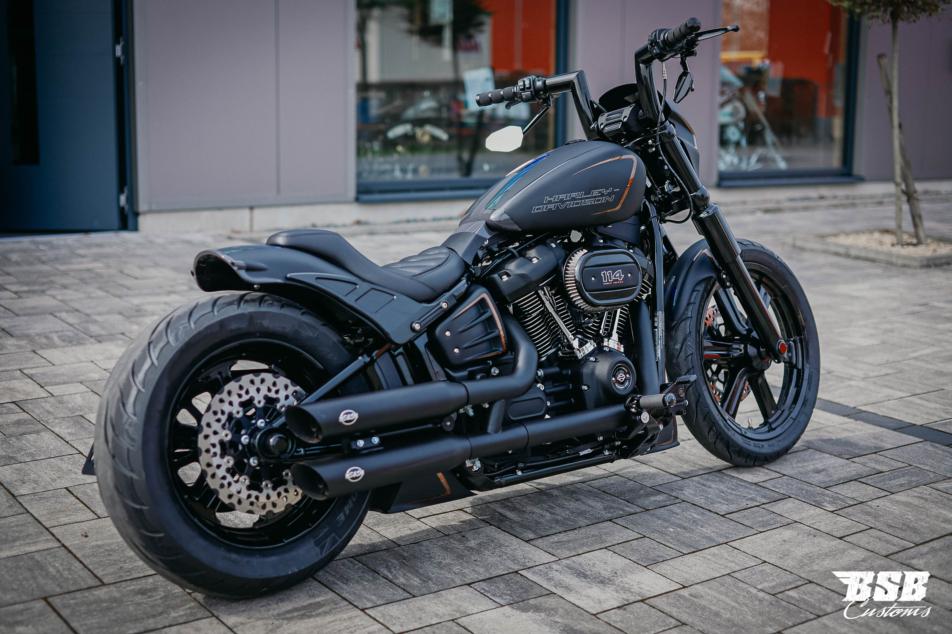 2021 Harley Davidson FXBBS Street BOB 114 CUI erst 1600 km Custom UMBAU // Finanzierung möglich !!!! 