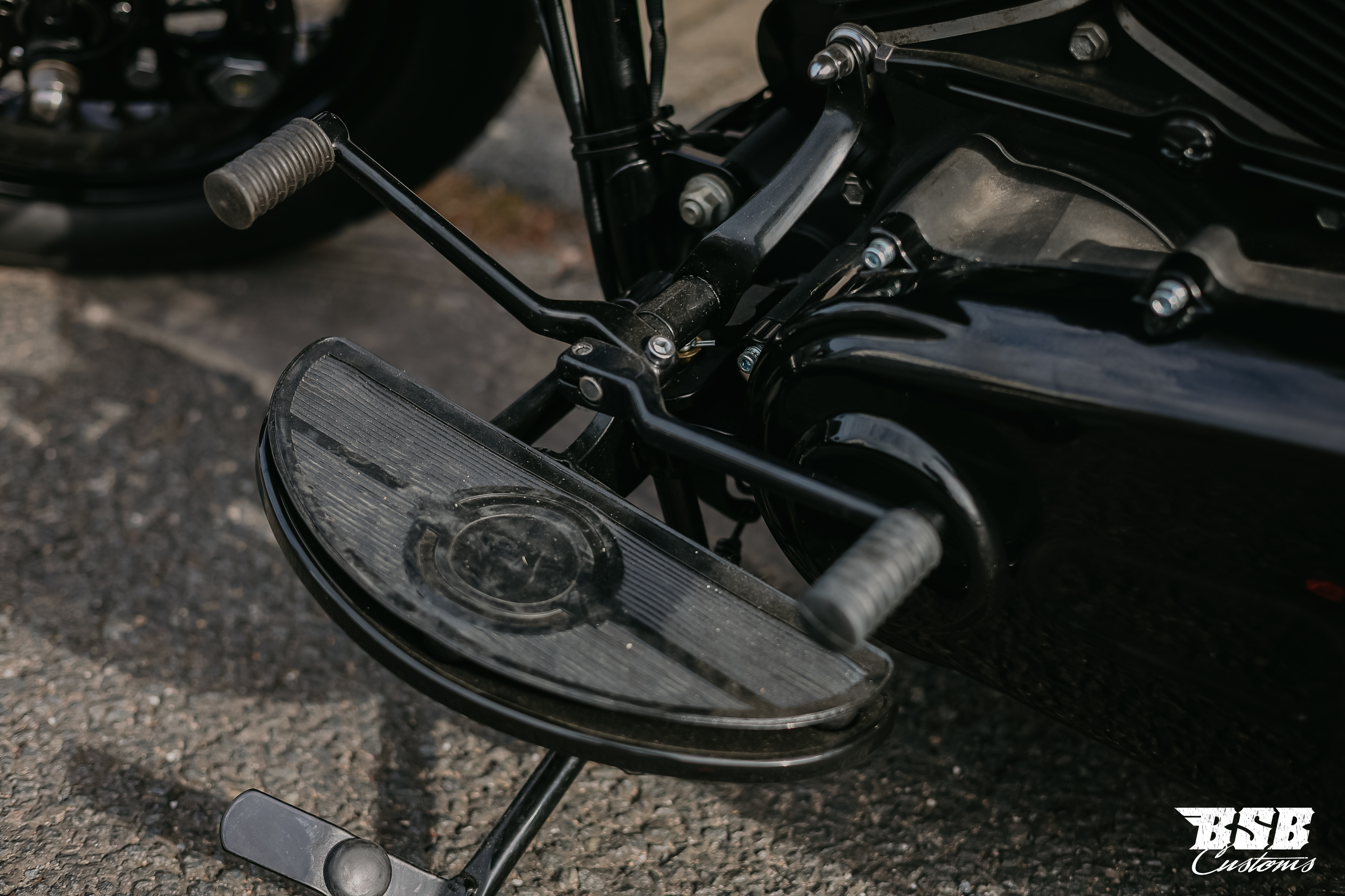 Harley-Davidson FLSB Cross Bones – letztes Baujahr | 5HD1 | 1. Hand |  exklusiver Custom-Umbau
