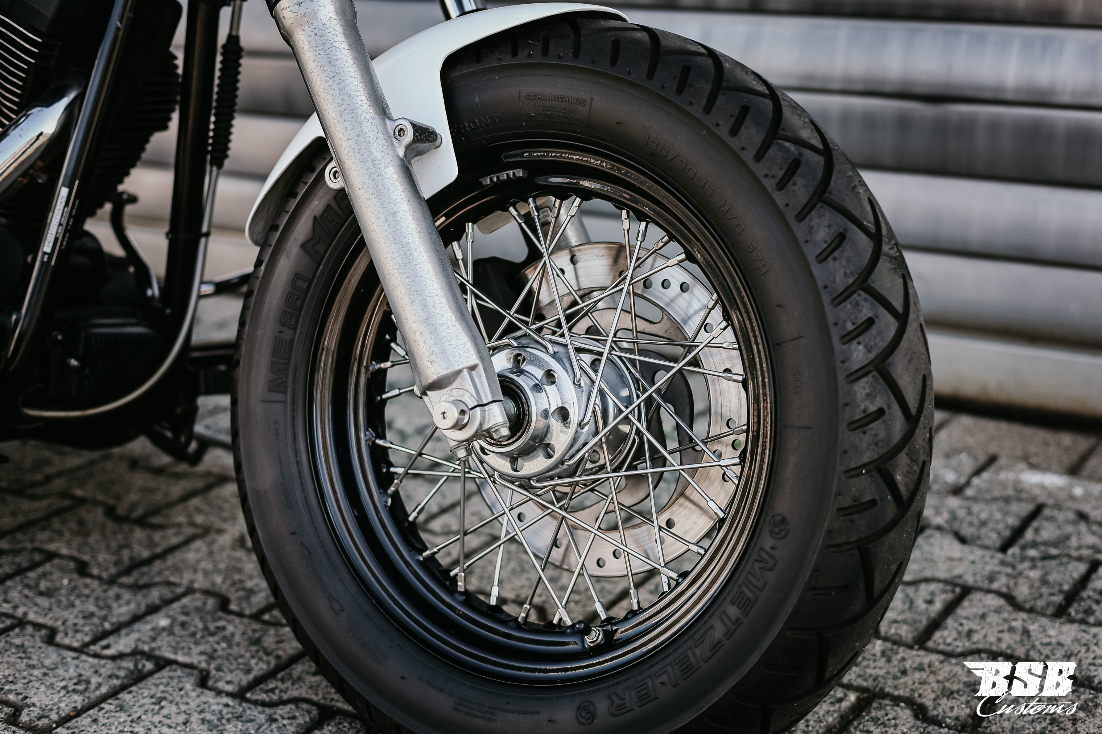 2000 Harley Davidson FXSTB Night Train mit "VERGASER" mit vielen Extras + 12 Monate Garantie 