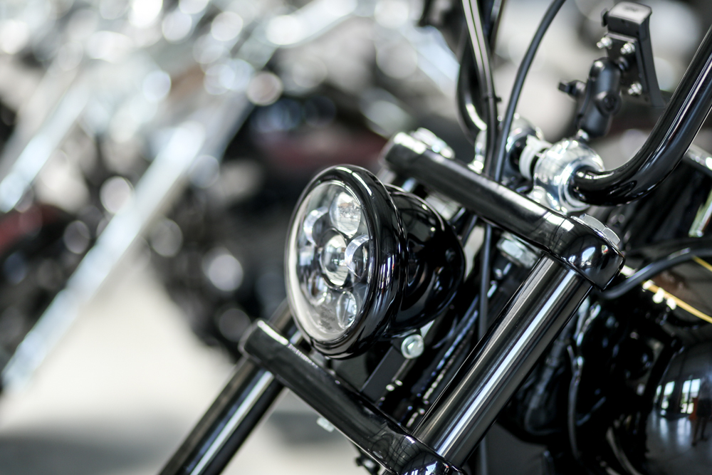 LED 5,75 Zoll schwarz, Standlicht, CE-Zulassung für Harley Davidson SOFTAIL DYNA SPORTSTER Modelle 5 3/4 LED