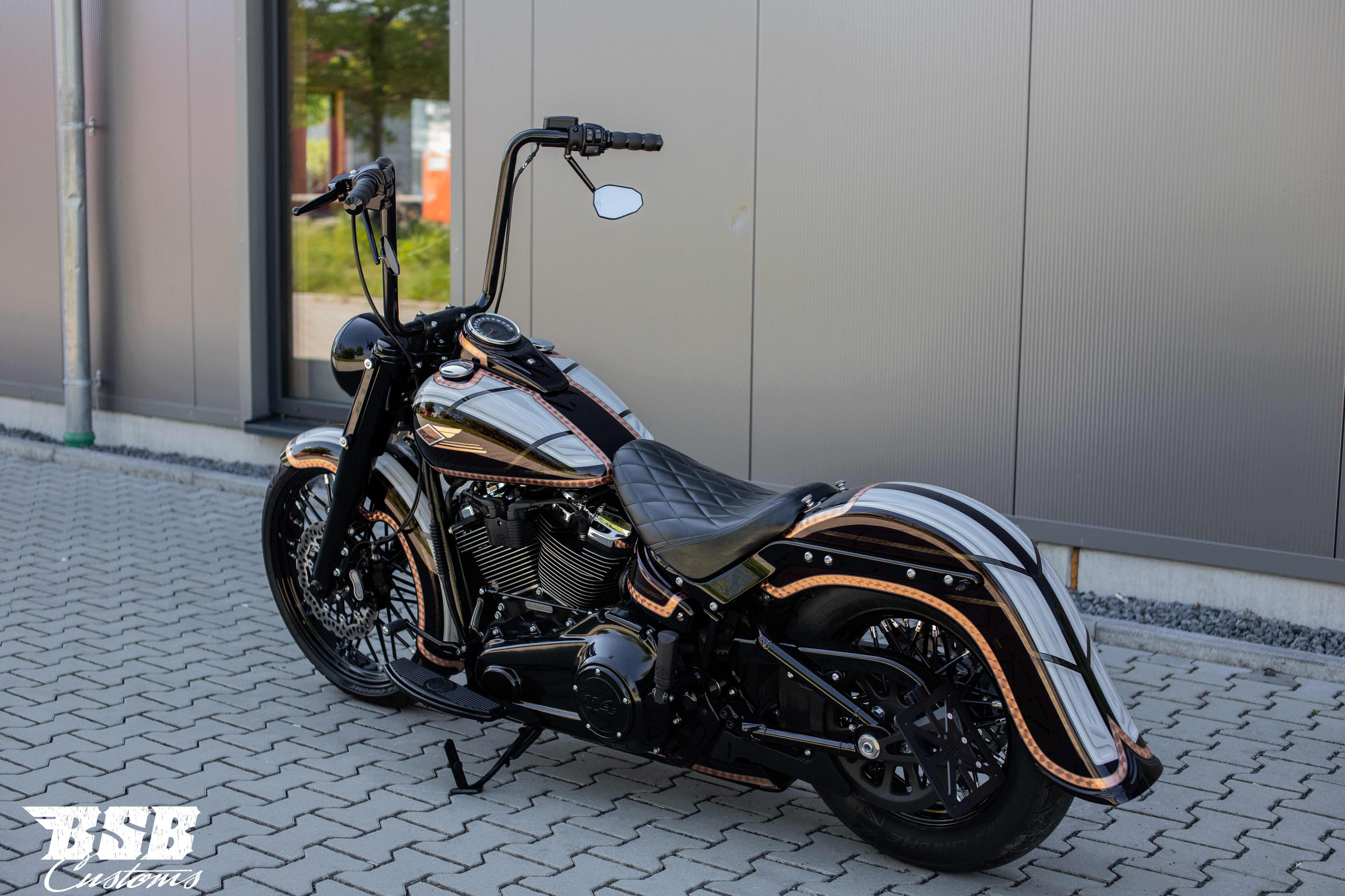 HARLEY-DAVIDSON 4" STRETCH SOFTAIL HECKFENDER MIT SPITZE 2000-2017 mit Gutachten !!!