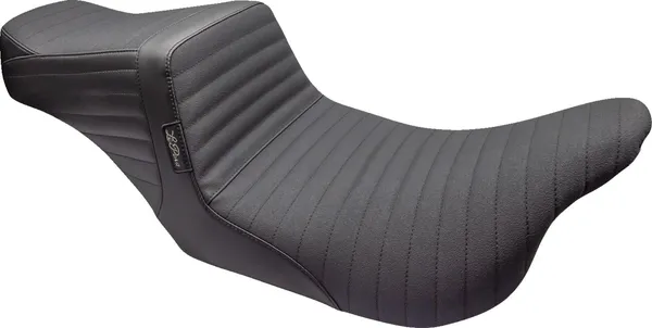 Tailwhip Pleated Griptape Seat – passend für Harley‑Davidson Touring 2008–2023 (außer 2023 CVO)