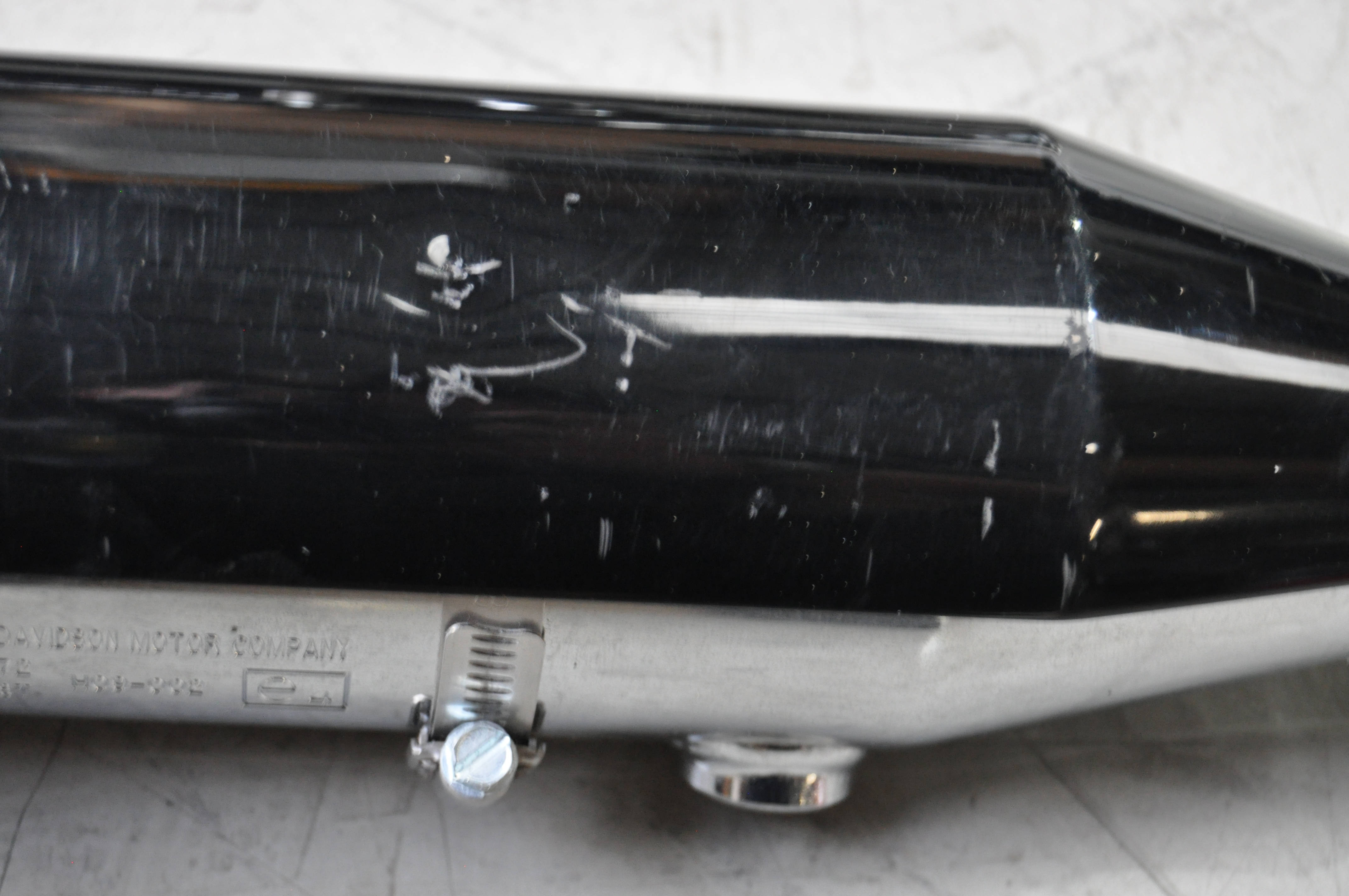 Harley-Davidson® Breakout FXSB Endtopf – Original Auspuff 64900172 G417 – E4 geprüft – gebraucht mit Kratzern