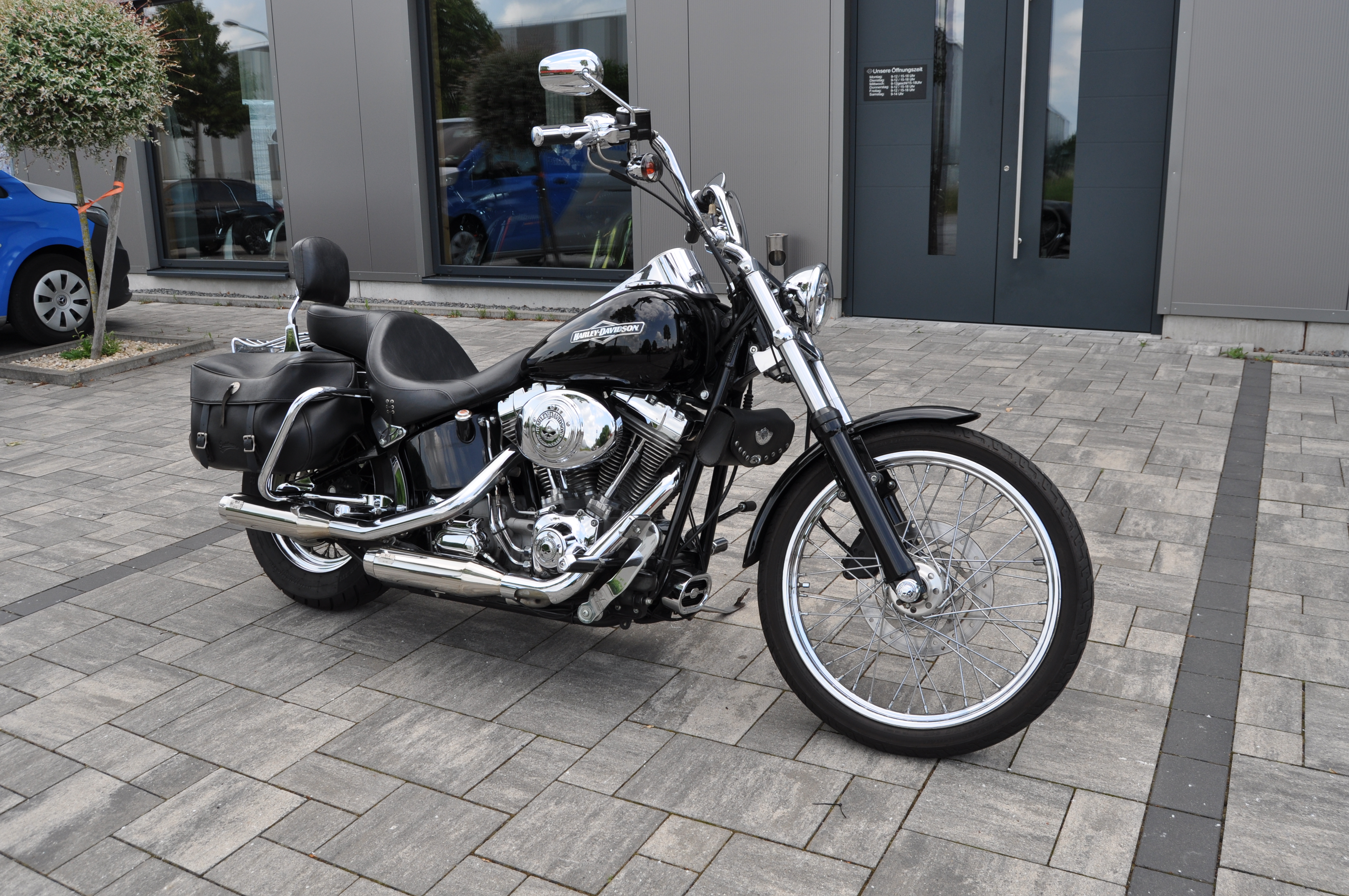 2004 Harley Davidson FXST Softail Standart mit vielen Extras wie MCJ Anlage verstellbar