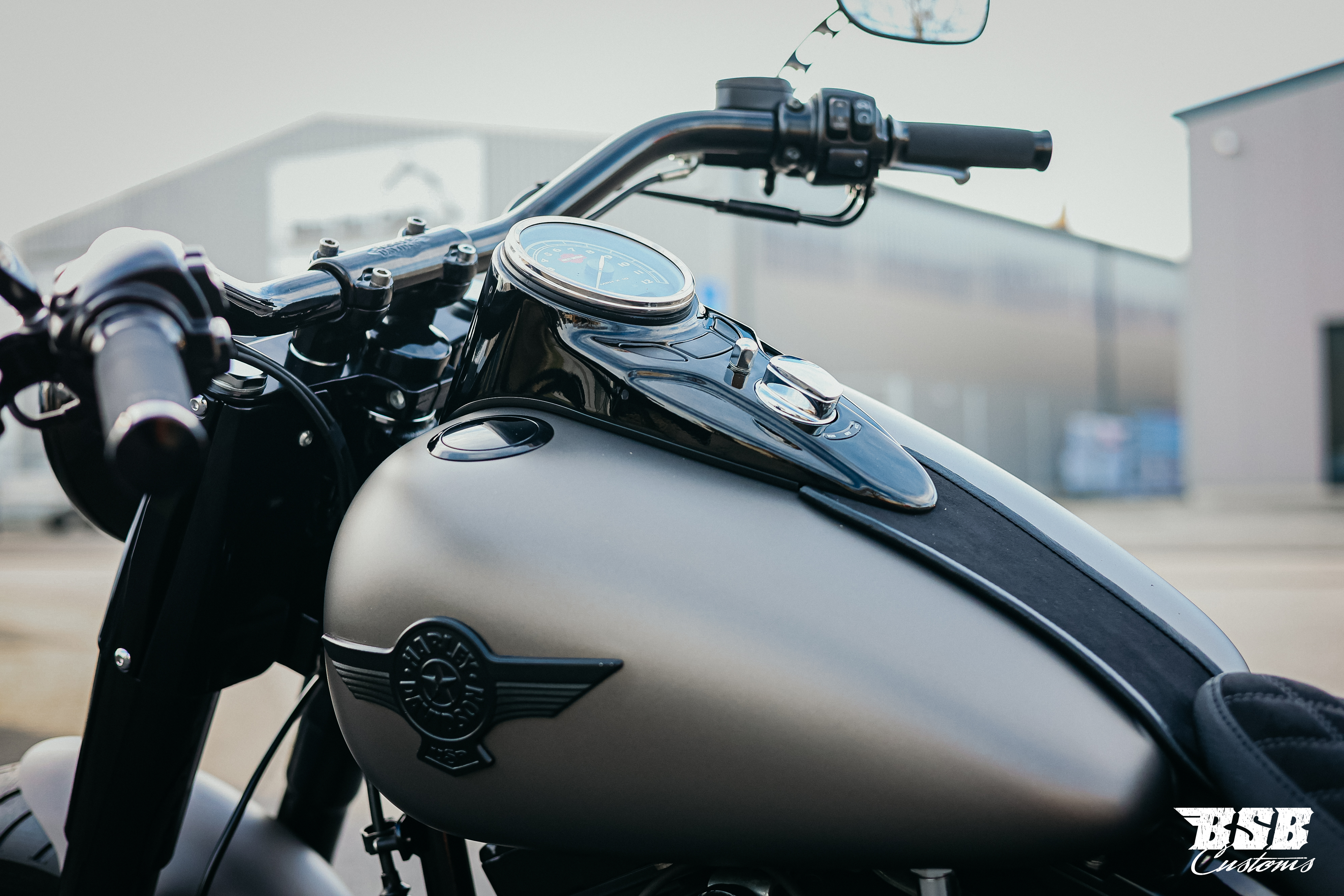 2014 Harley Davidson FLS Softail SLIM 103 CUI Mega-Umbau  ///  Finanzierung ab 3,99% möglich  ab 300 eur / mtl.
