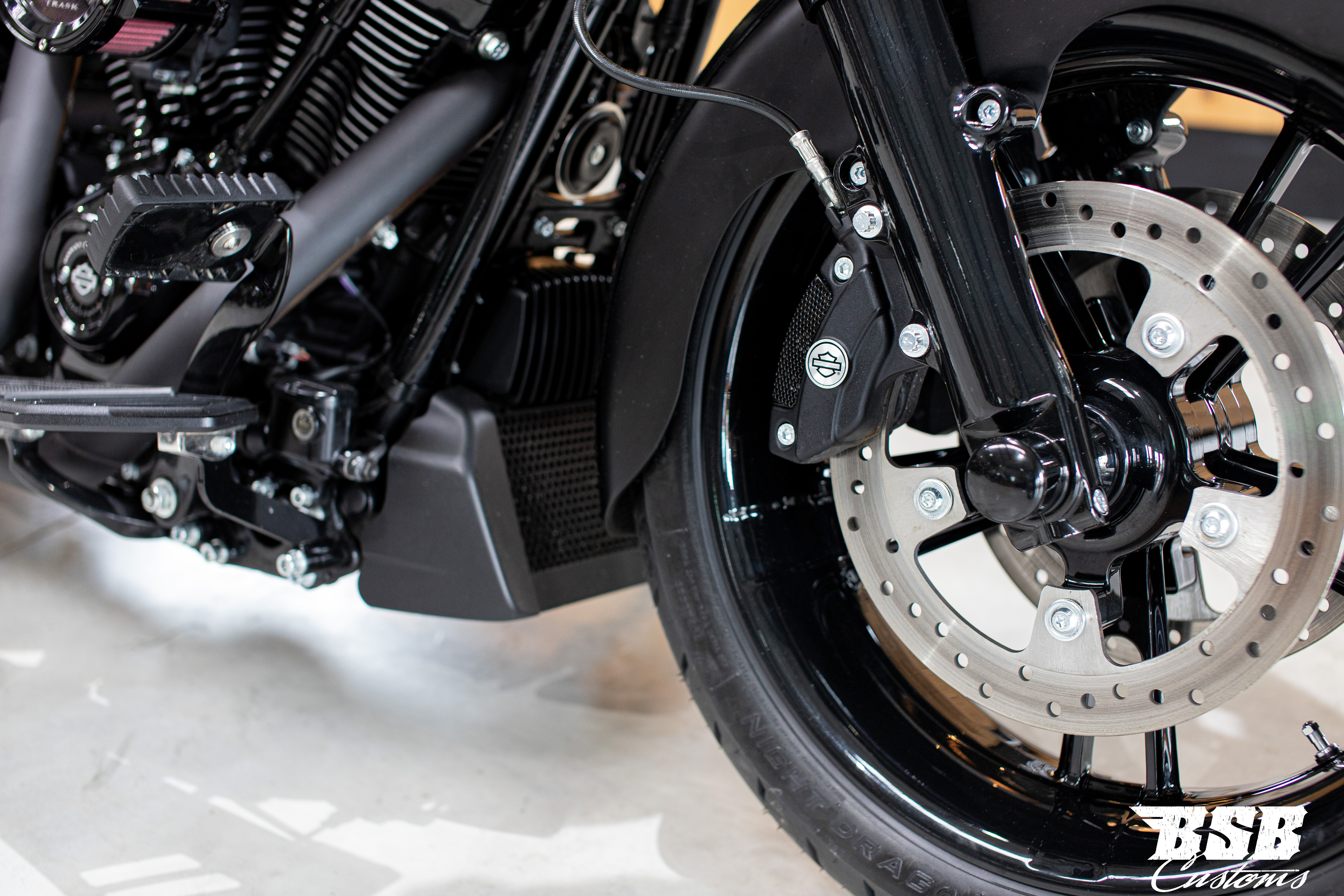 2017 FLHR Road KING M8 Custom Umbau mit Jekill & Hyde Anlage / THunderbike Luftfilter und vieles mehr ... Finanzierung möglich 