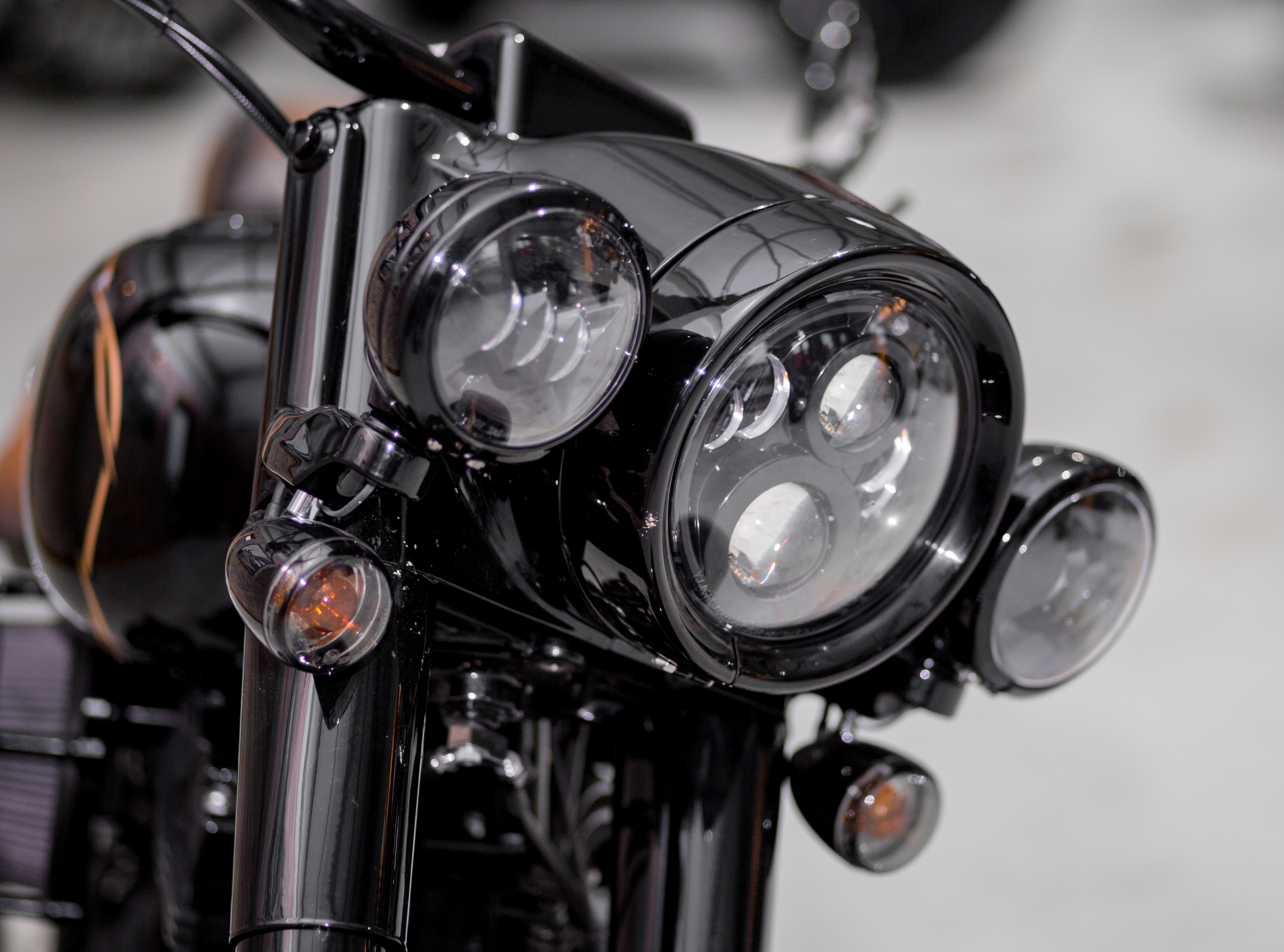 LED Zusatzscheinwerfer 4,5 Zoll schwarz für alle Harley Modelle