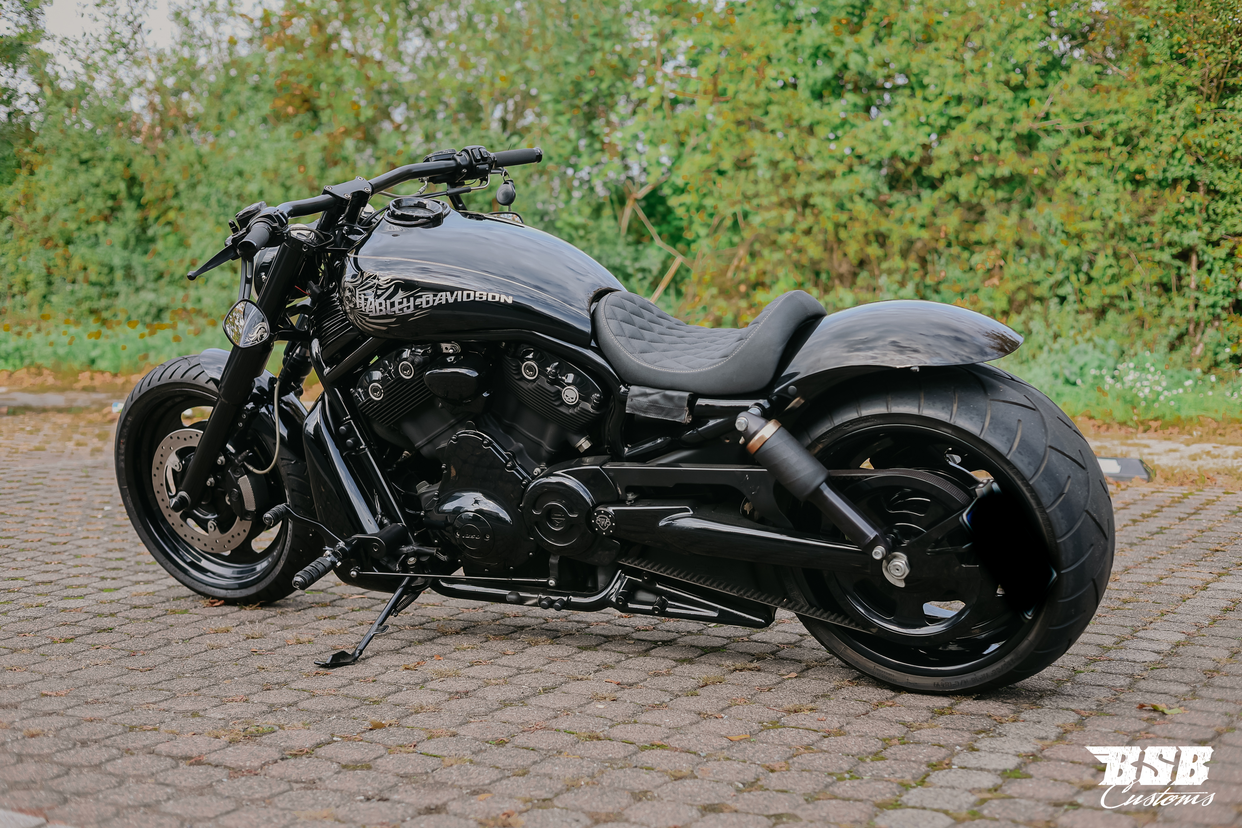 2008 Harley Davidson V-ROD edler Umbau 280-er,  NLC Anlage, Airride und vieles mehr .. ab 300 EUR finanzieren 