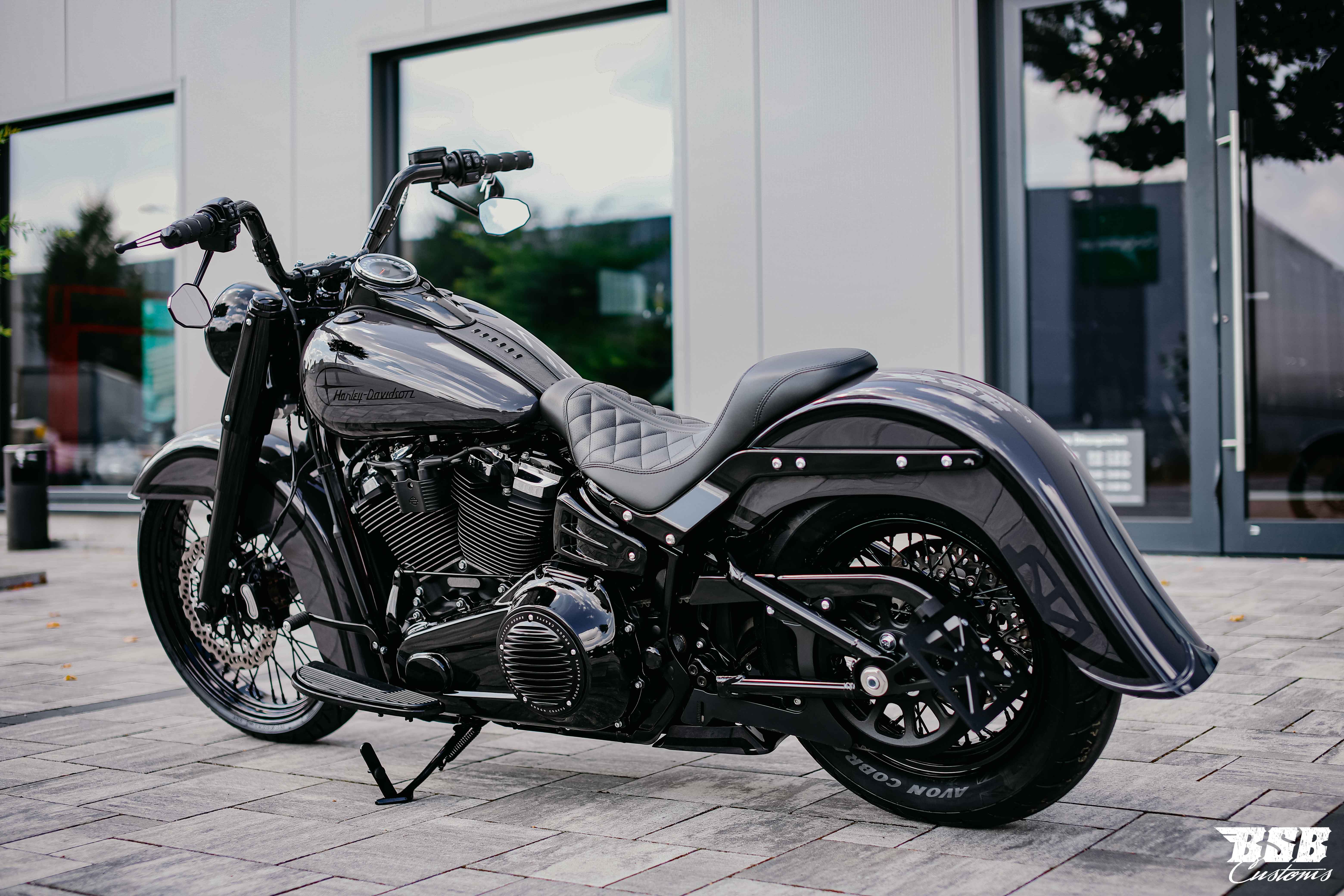 2018 Harley Davidson Heritage 107 CUI Chicano Umbau mit Jekill & Hyde Anlage (ab 300 EUR finanzieren*)