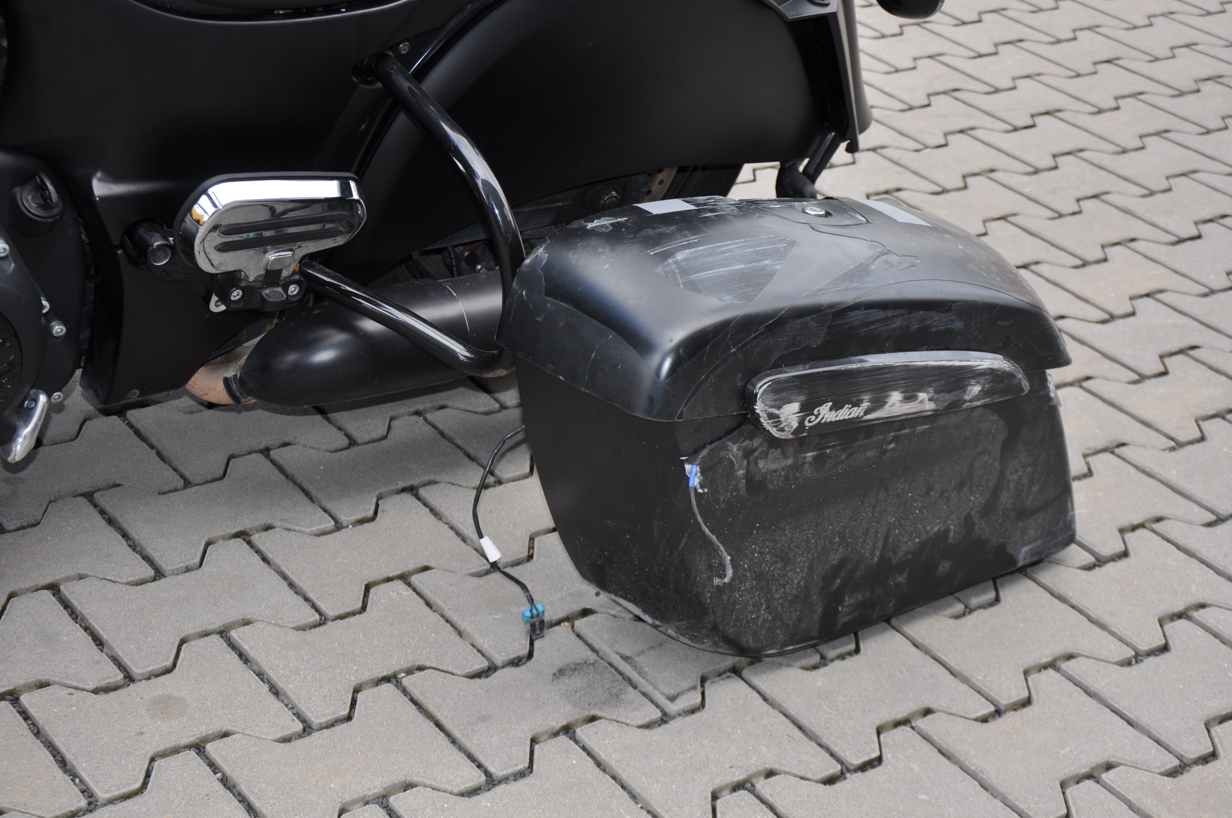 DSC_0599PcgZSkLpGjIsi 2019 Indian Chieftain DARK HORSE mit Jekill&Hyde Anlage