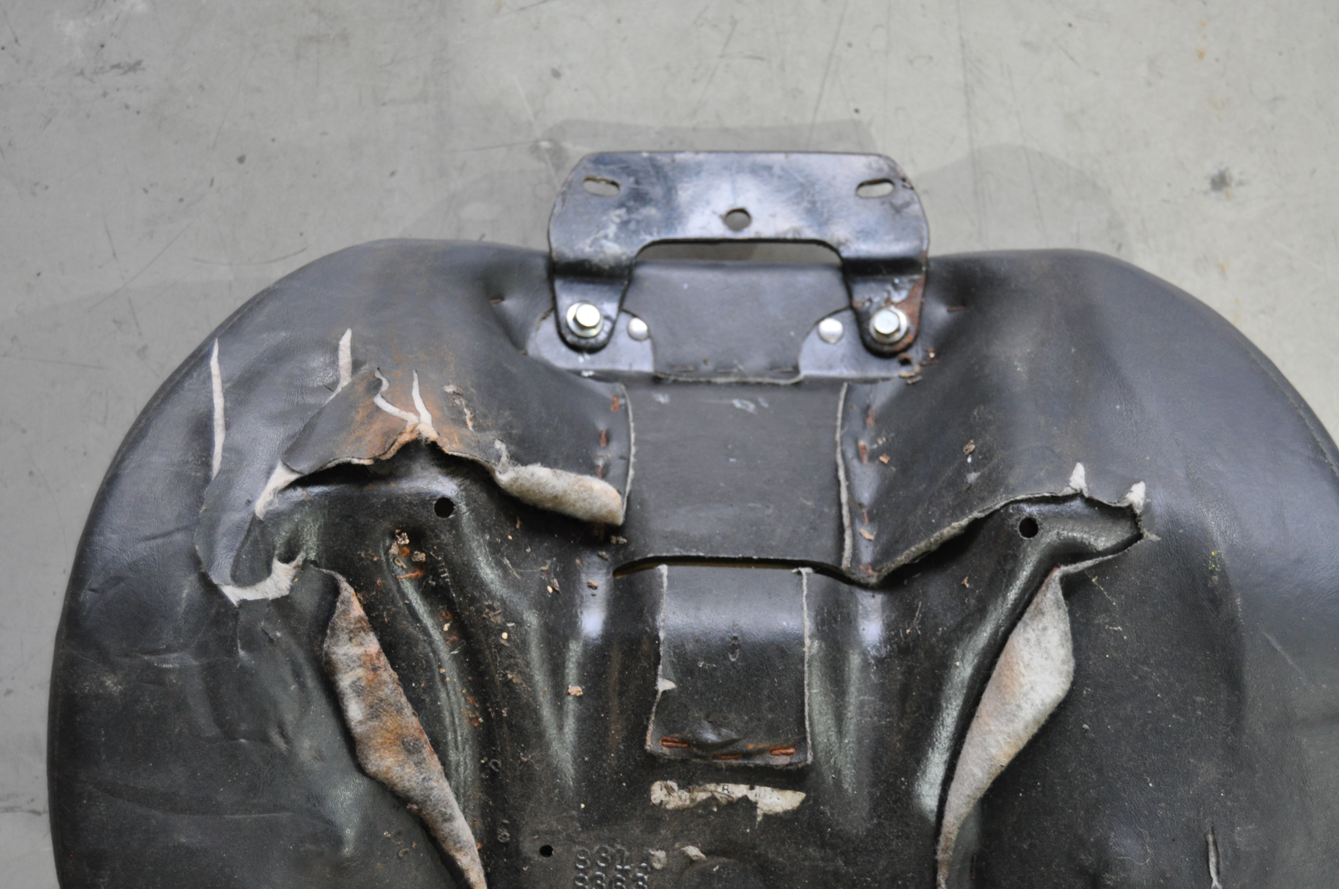 Harley-Davidson OEM Solo Seat – Gebraucht