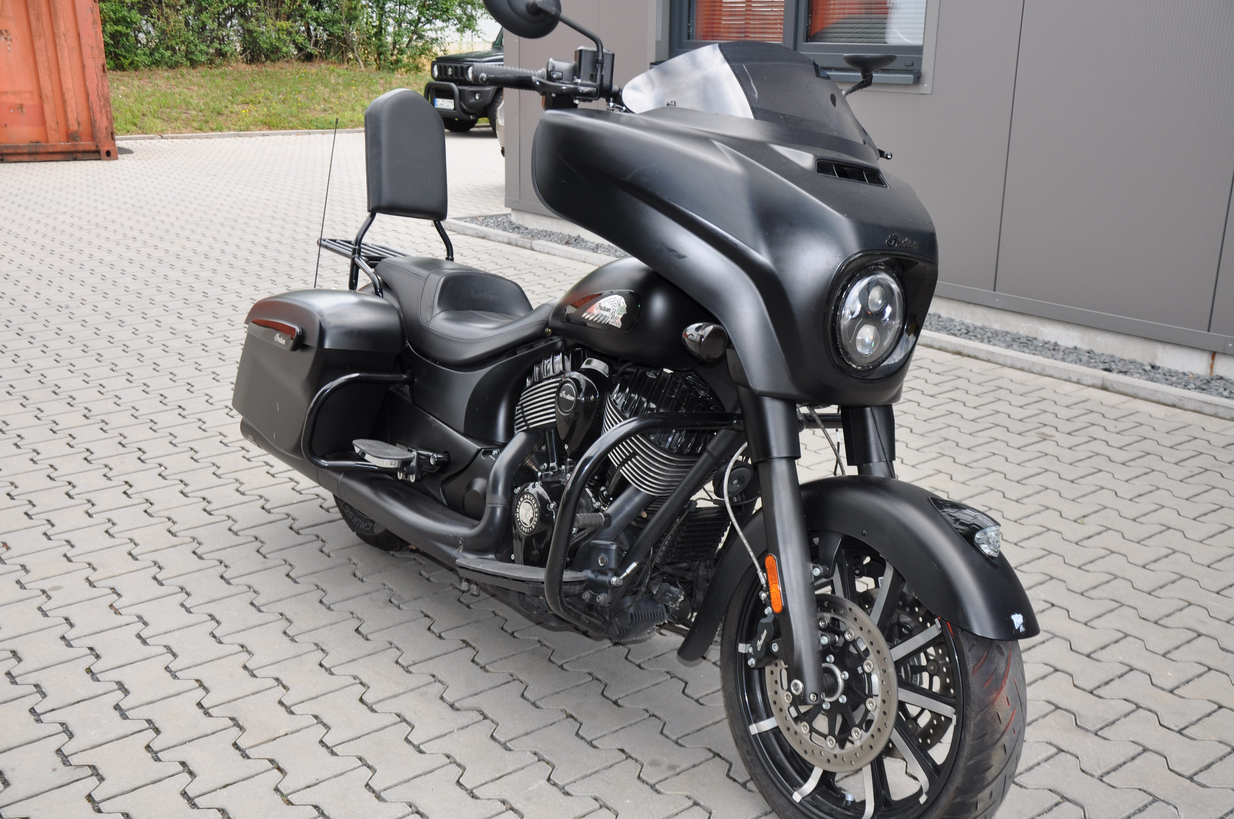 2019 Indian Chieftain DARK HORSE mit Jekill&Hyde Anlage