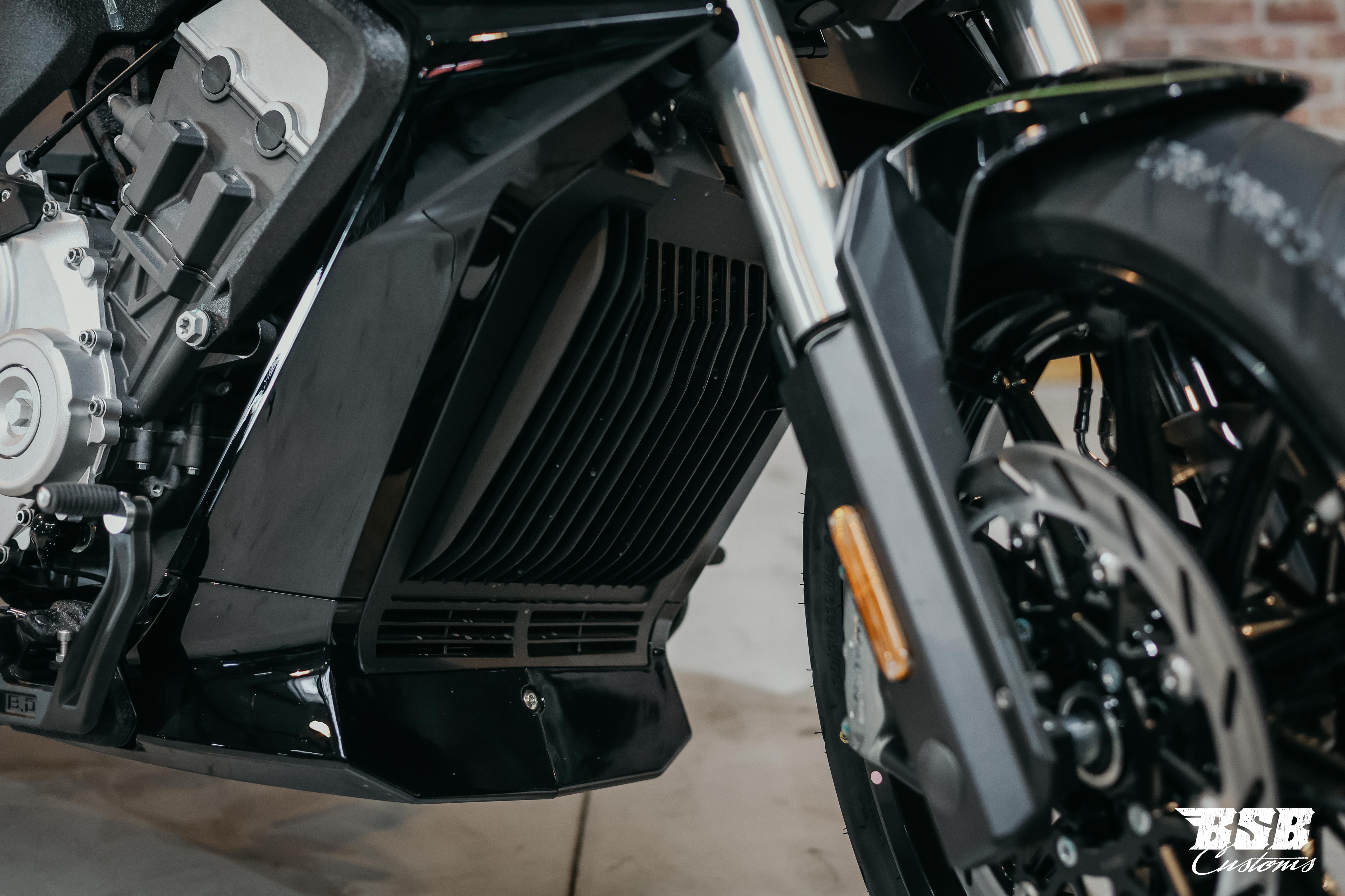 Benda LFC 700 – Der Power-Cruiser der Extraklasse 310-er Hi-Reifen, ABS / TFT/ Anti-Hopping Kupplung modifiziert by BSB Customs NEUFAHRZEUG!!! 