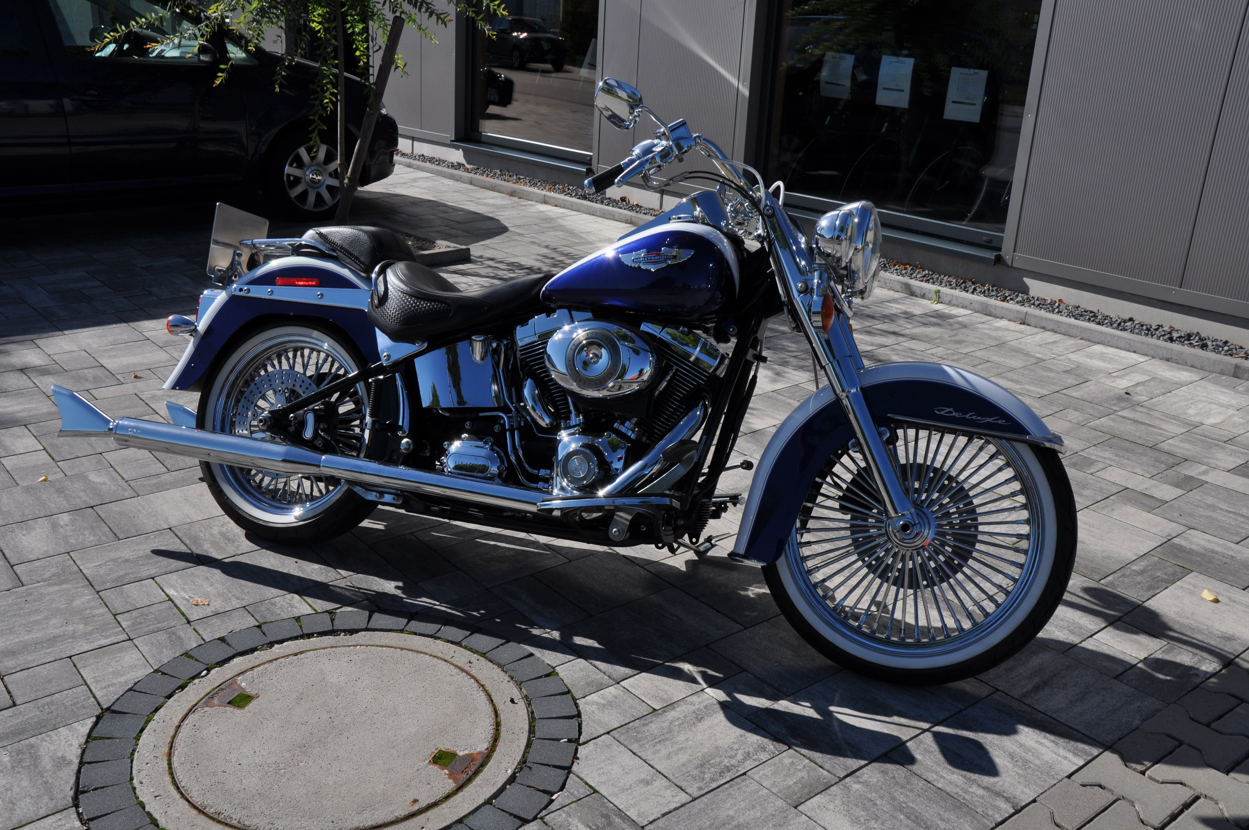 DSC_0008aGRD8PM5V2wNb 2008 FLSTN Softail Deluxe mit MCJ Anlage Big Spoke Felgen deut. Ausführung + Garantie