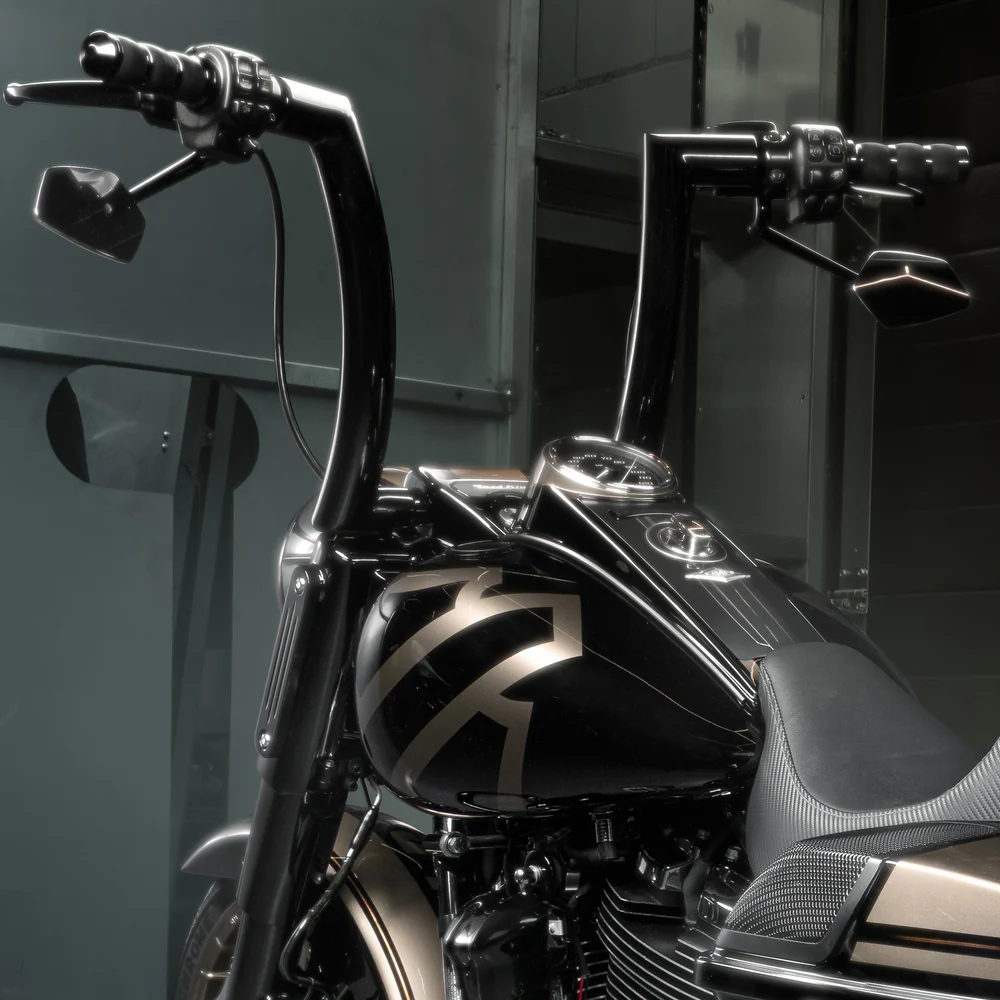 Road King „Killer Bull“ 2" Fat-Lenker mit 1,25" Riser-Klemmen