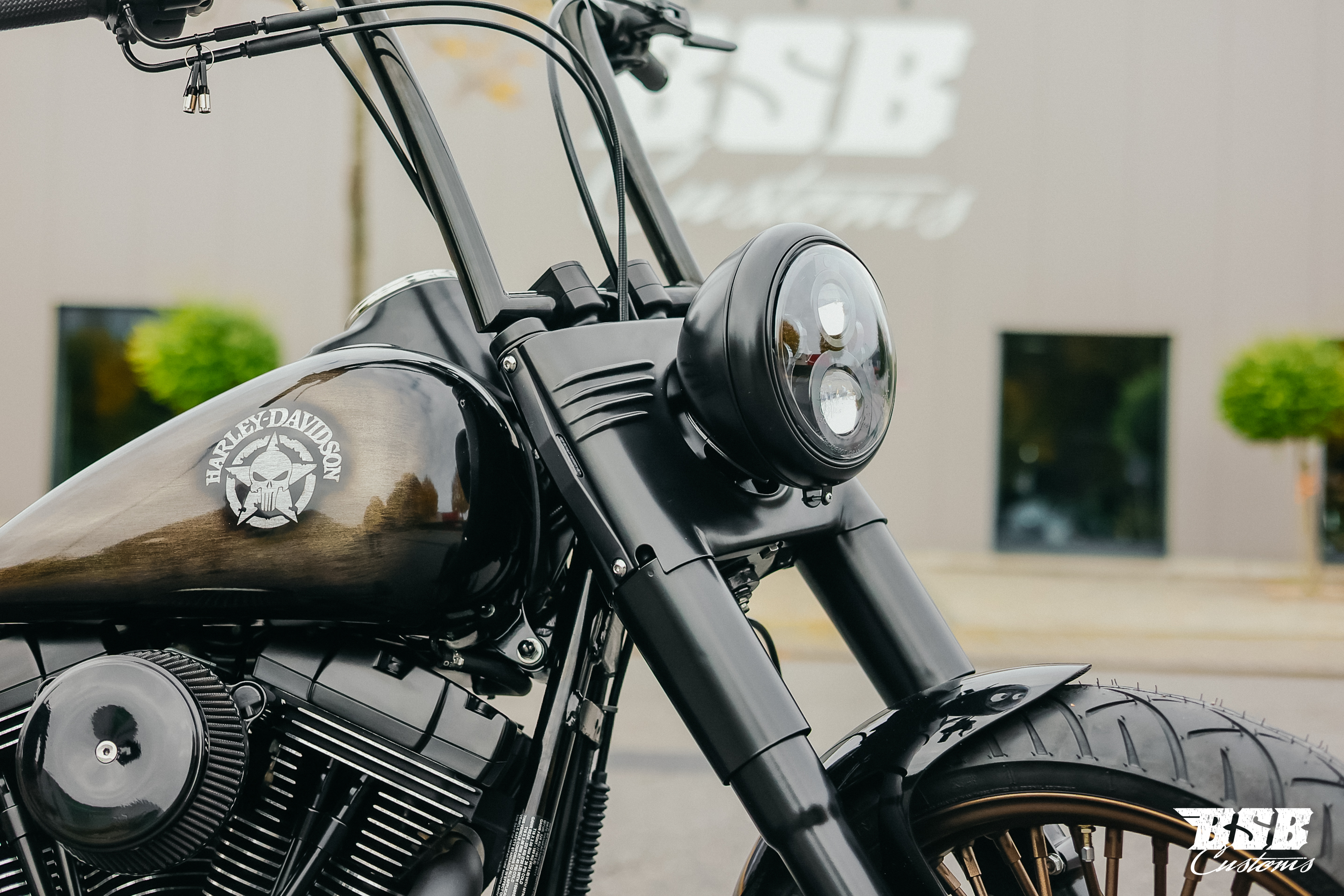 2011 Harley Davidson FLSTC Heritage Softail,viele Extras wie Jekil&Hyde / FAT SPOKE / Airbrush / Ape Hanger ...  Finanzierung möglich 