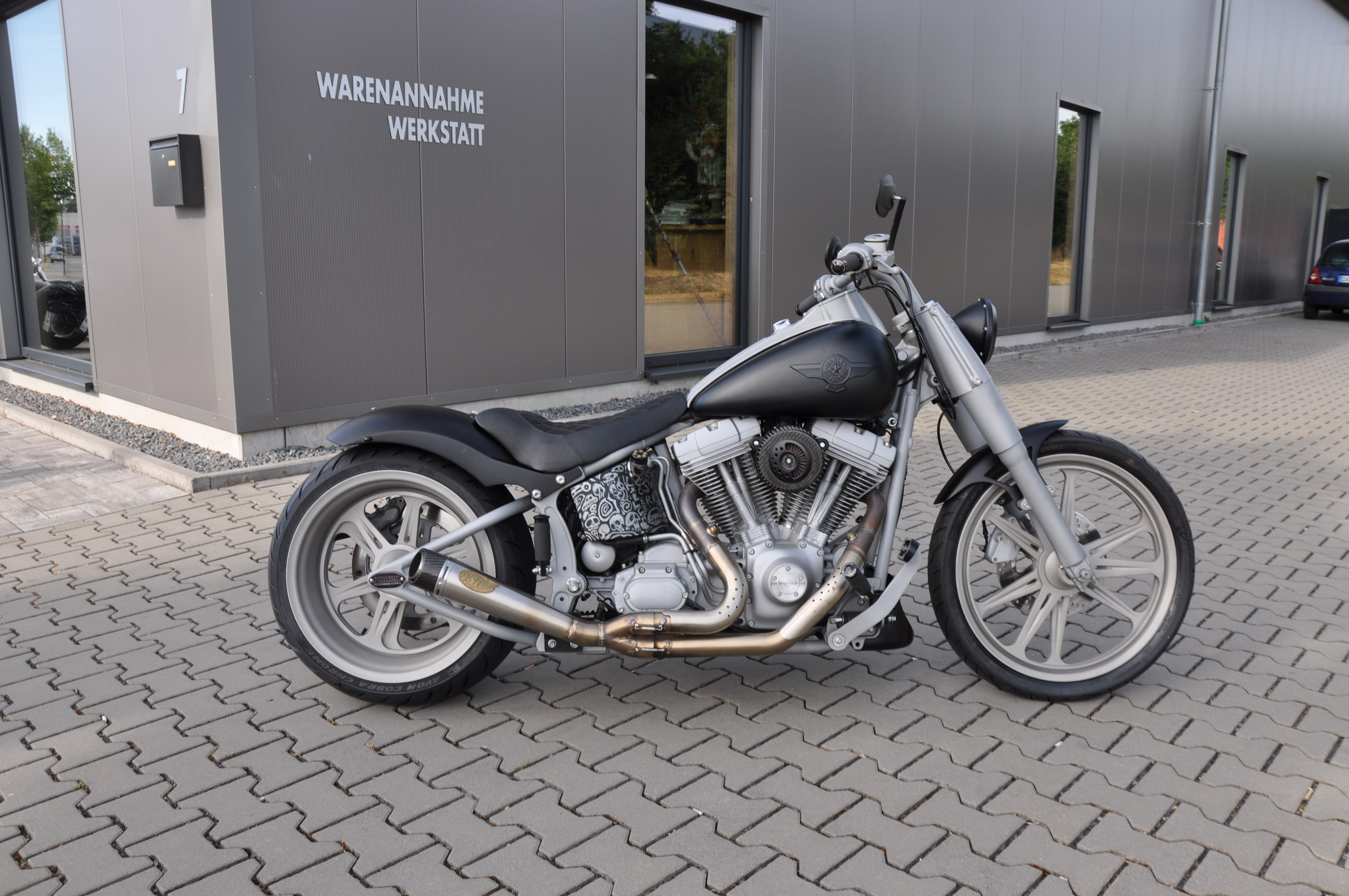 DSC_0404DJNbh6DdOPpOL 2006 FXSTC Softail Custom 240 Heckumbau, spinning wheels, RSD Anlage und vieles mehr
