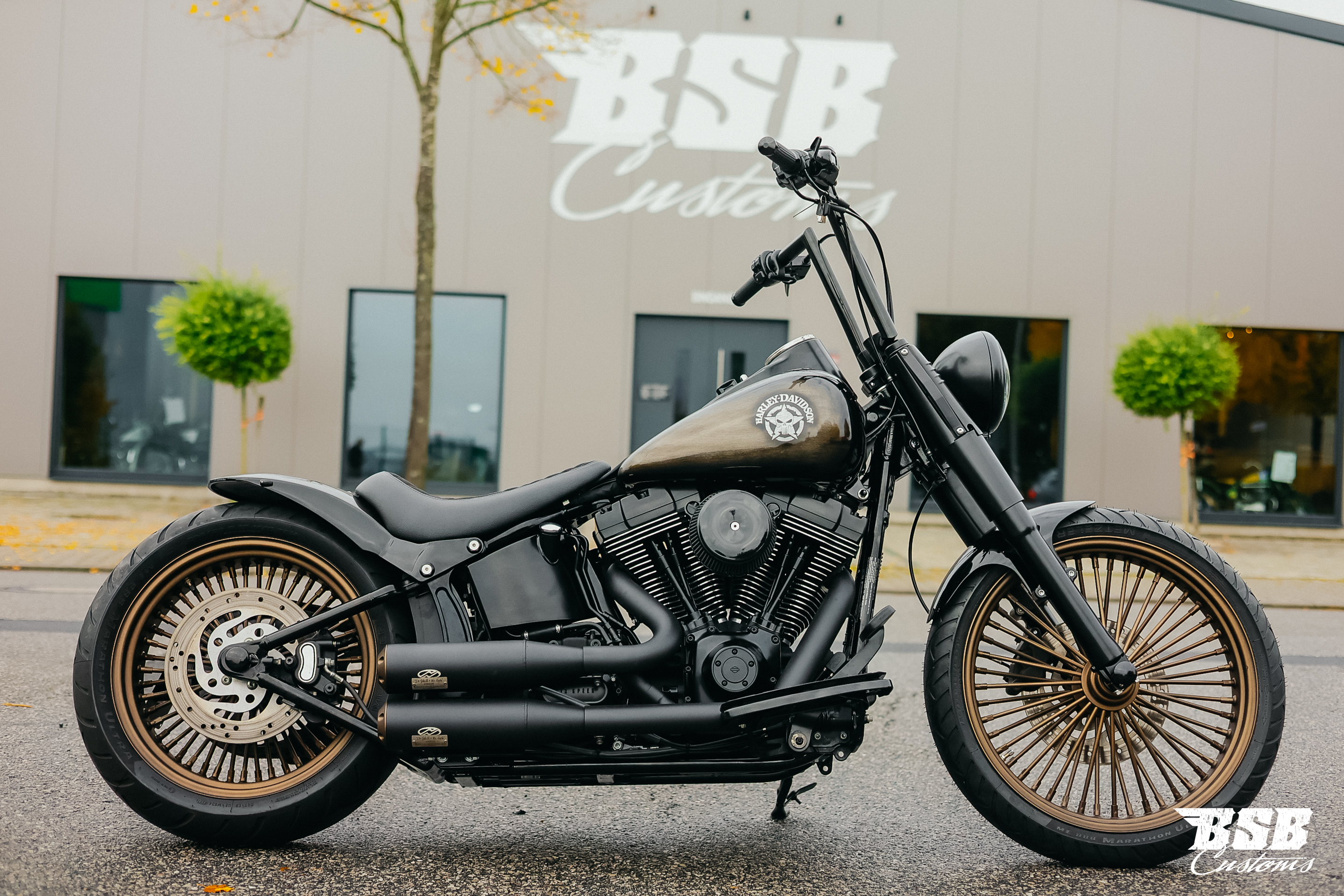 2011 Harley Davidson FLSTC Heritage Softail,viele Extras wie Jekil&Hyde / FAT SPOKE / Airbrush / Ape Hanger ...  Finanzierung möglich 