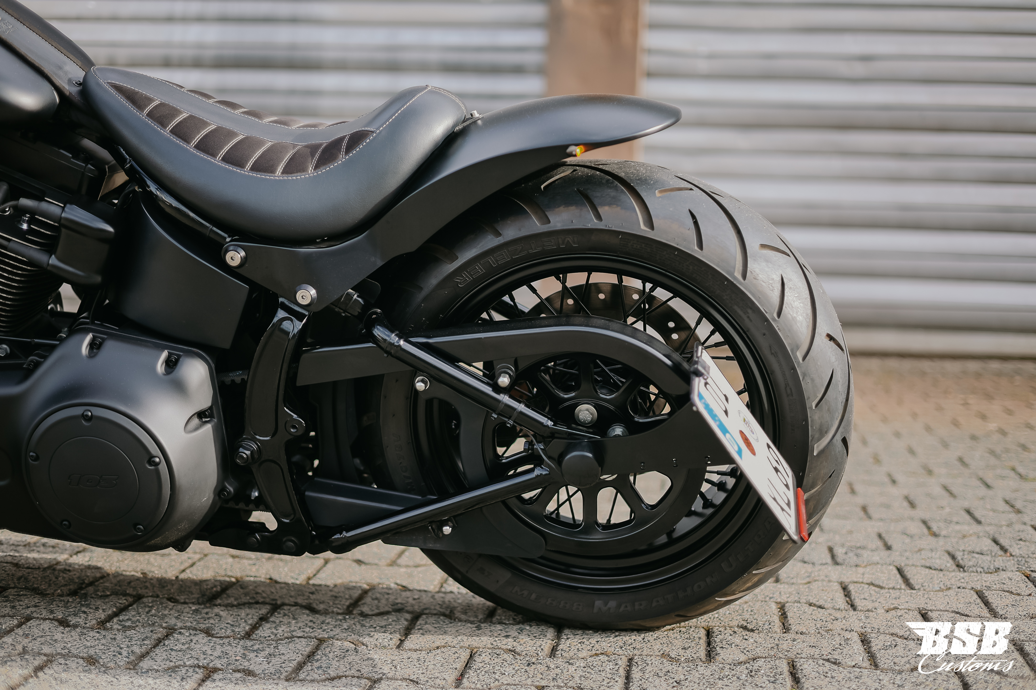 2012 Harley Davidson  Softail 103 CUI Mega-Umbau  ///  Jekill & Hyde Anlage / Finanzierung ab 5,99% möglich  ab 200 eur / mtl.