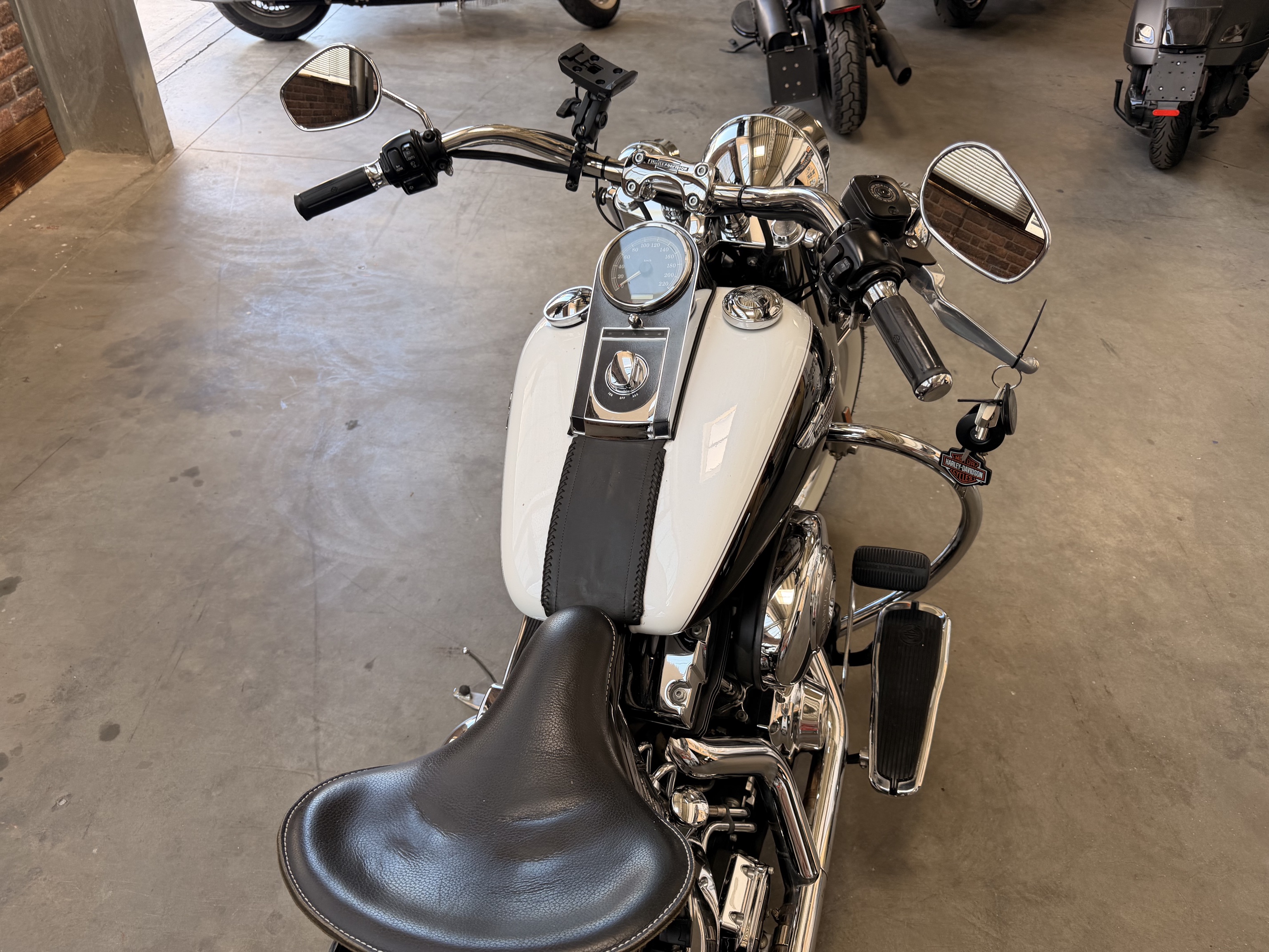2005 Harley Davidson FLSTNi SOFTAIL DELUXE  5HD1 - TOP ZUSTAND -mit viel Zubehör bereits ab 195 EUR finanzieren 