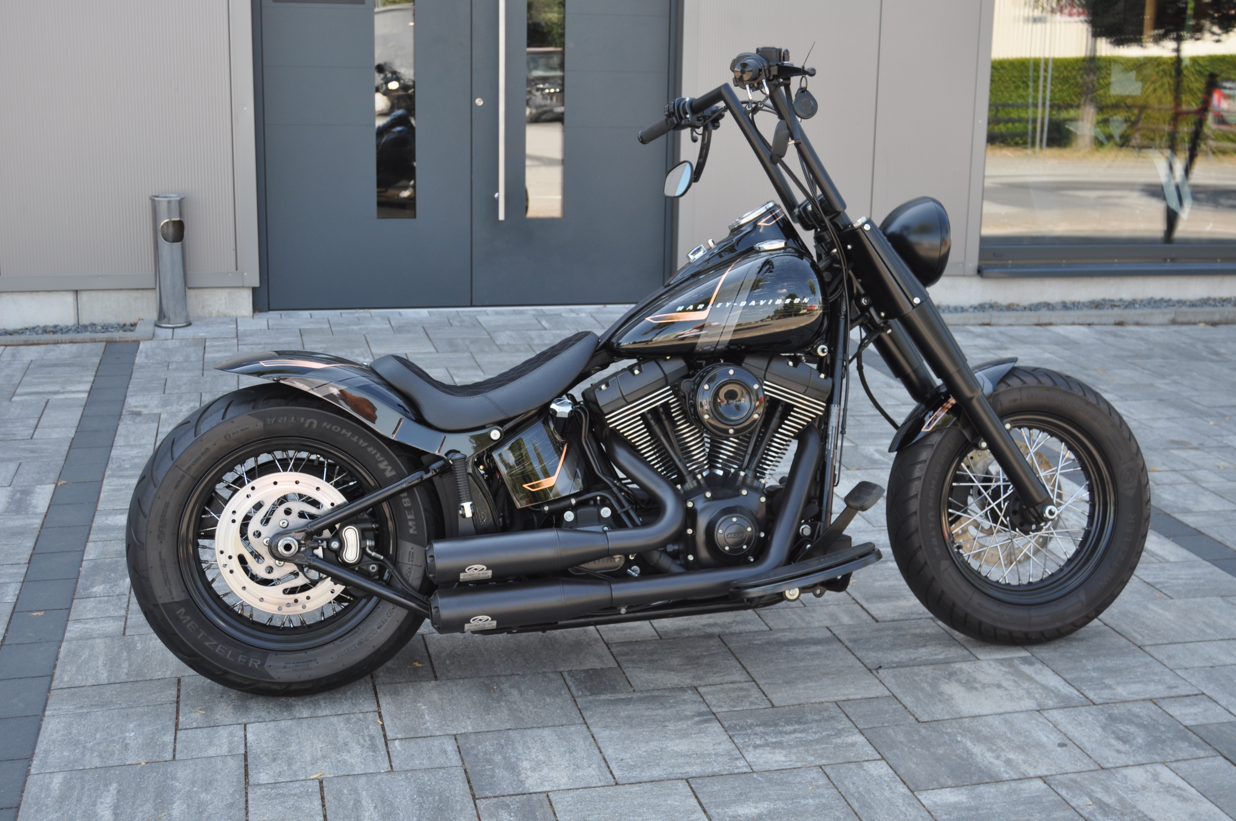 2015 Harley Davidson FAT BOY by BSB Customs Mega viele Extras und 12 Monate Garantie 