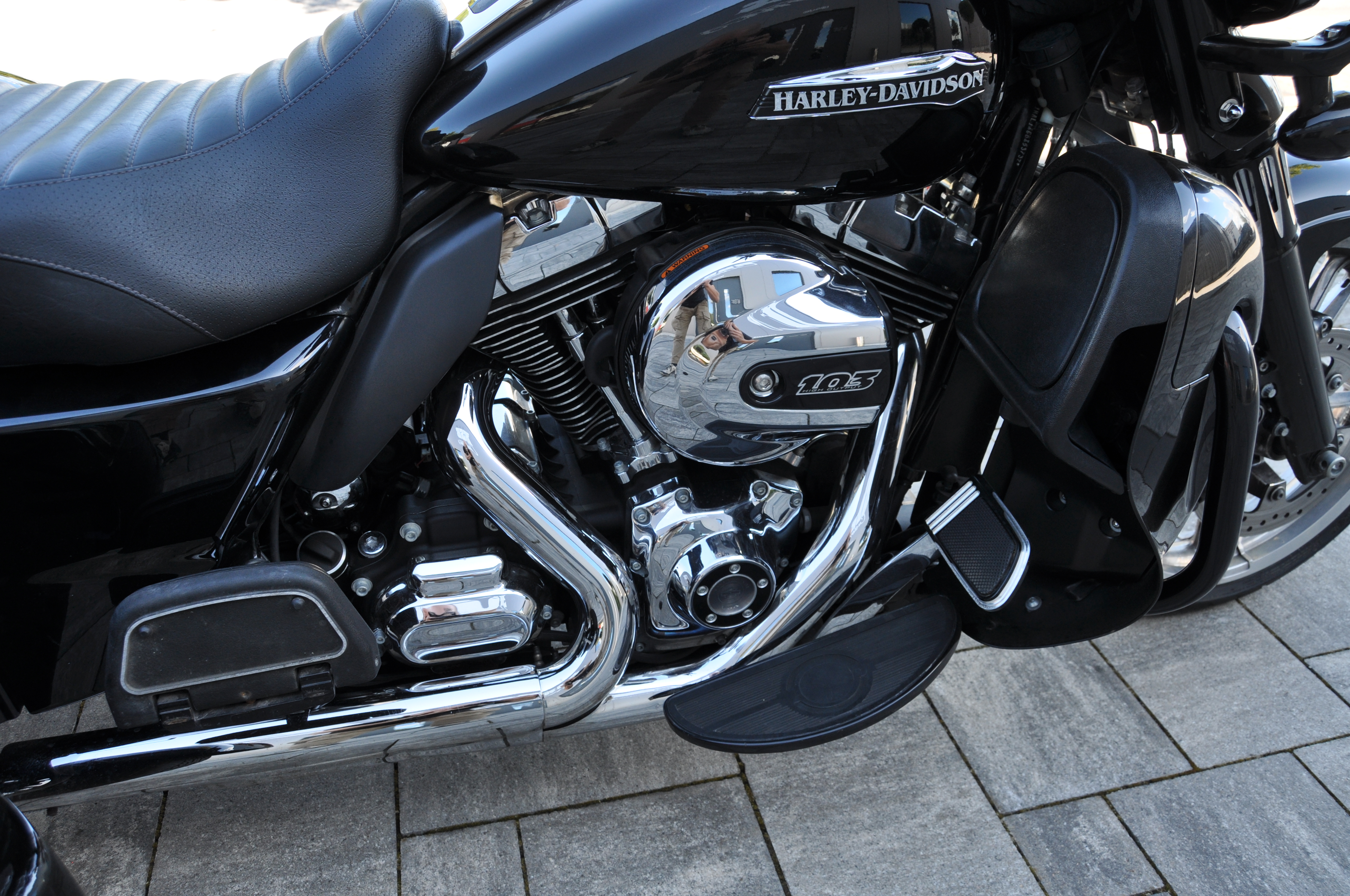 2016 Harley Davidson TRIKE FLHTCUTG Top Zustand erst 12615 km Fanzierung möglich 