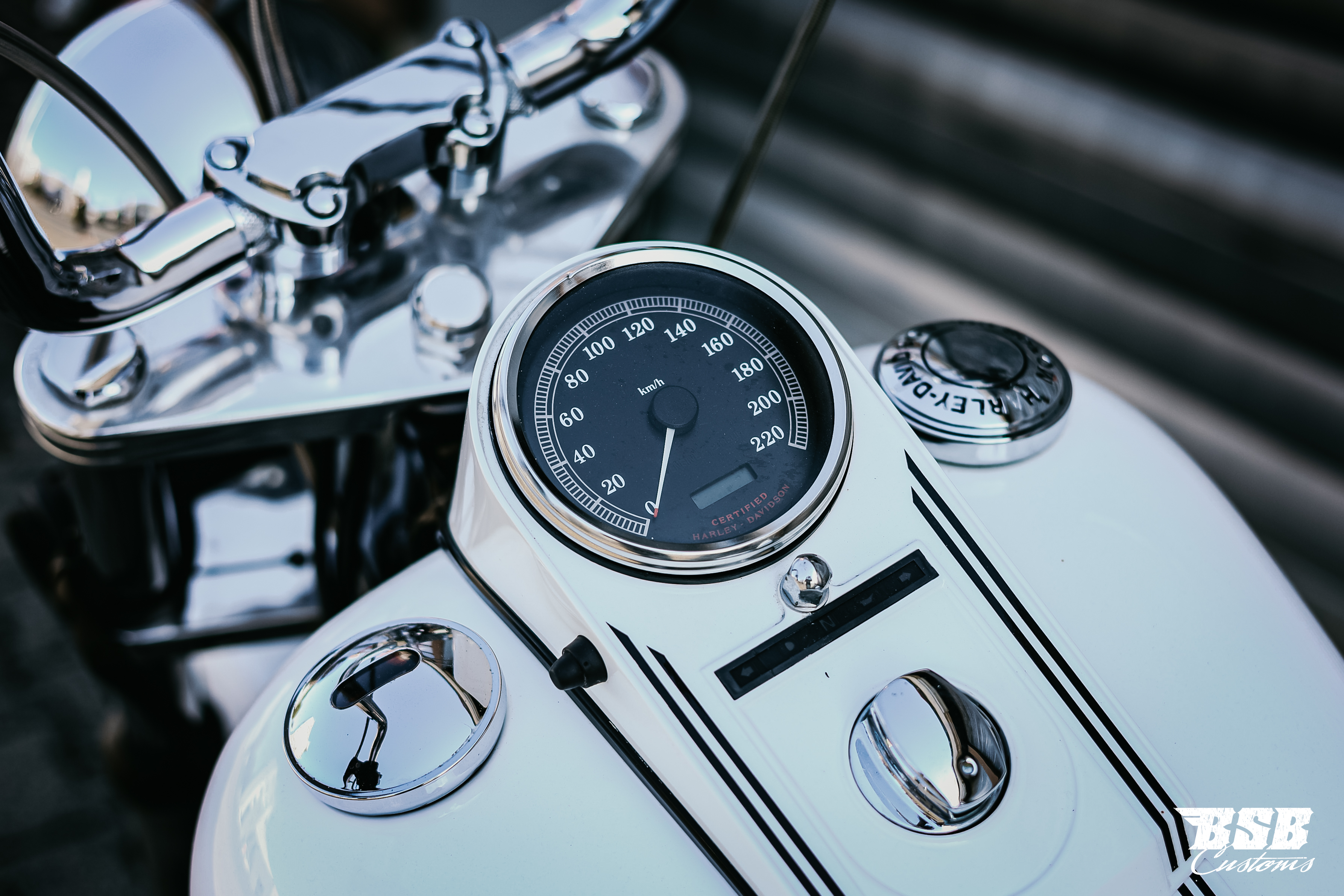 2000 Harley Davidson FXSTB Night Train mit "VERGASER" mit vielen Extras + 12 Monate Garantie 
