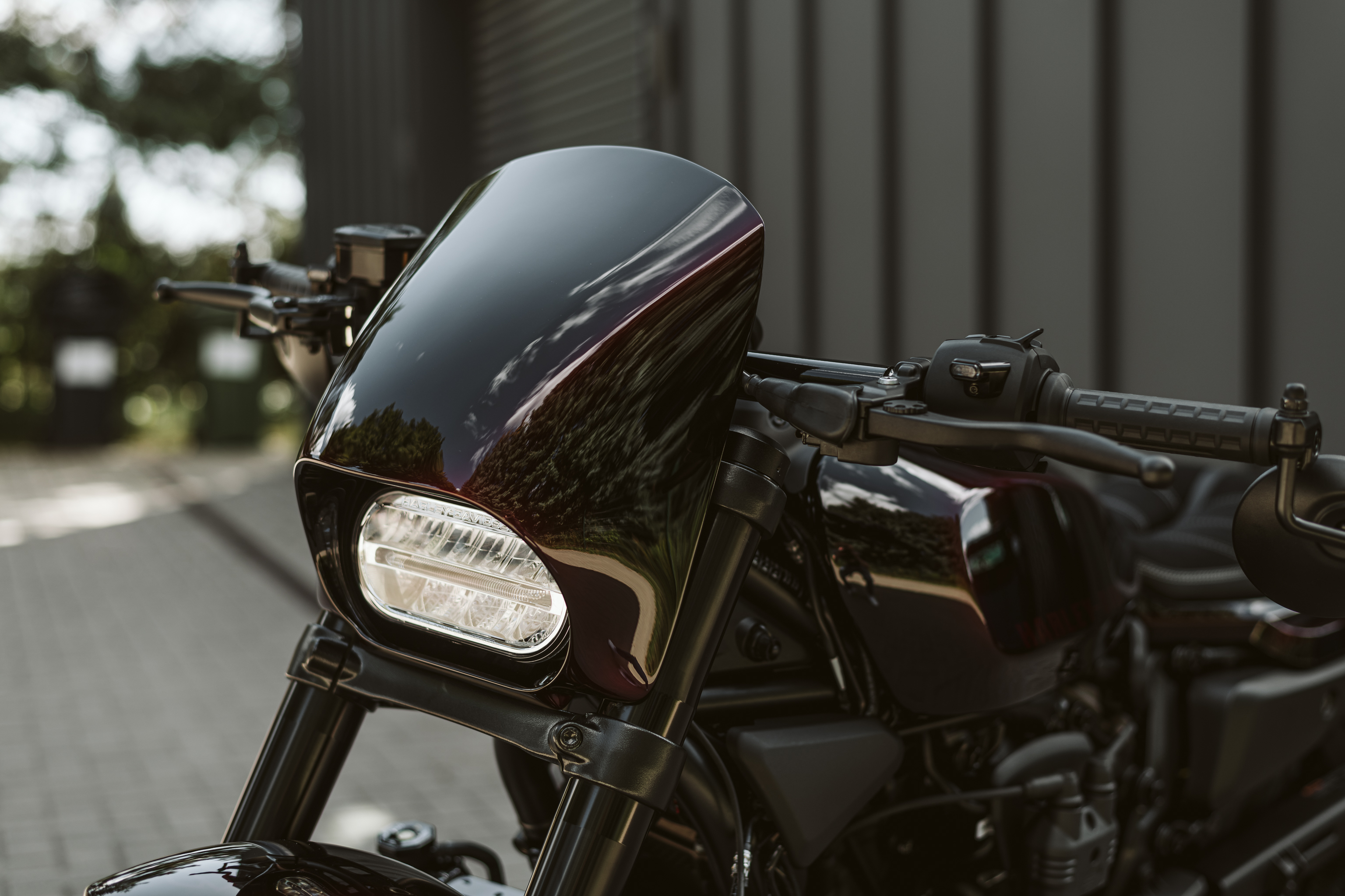 HARLEY-DAVIDSON SPORTSTER S „ROAD WARRIOR“ SCHEINWERFER-VERKLEIDUNGSMASKE AB 2021