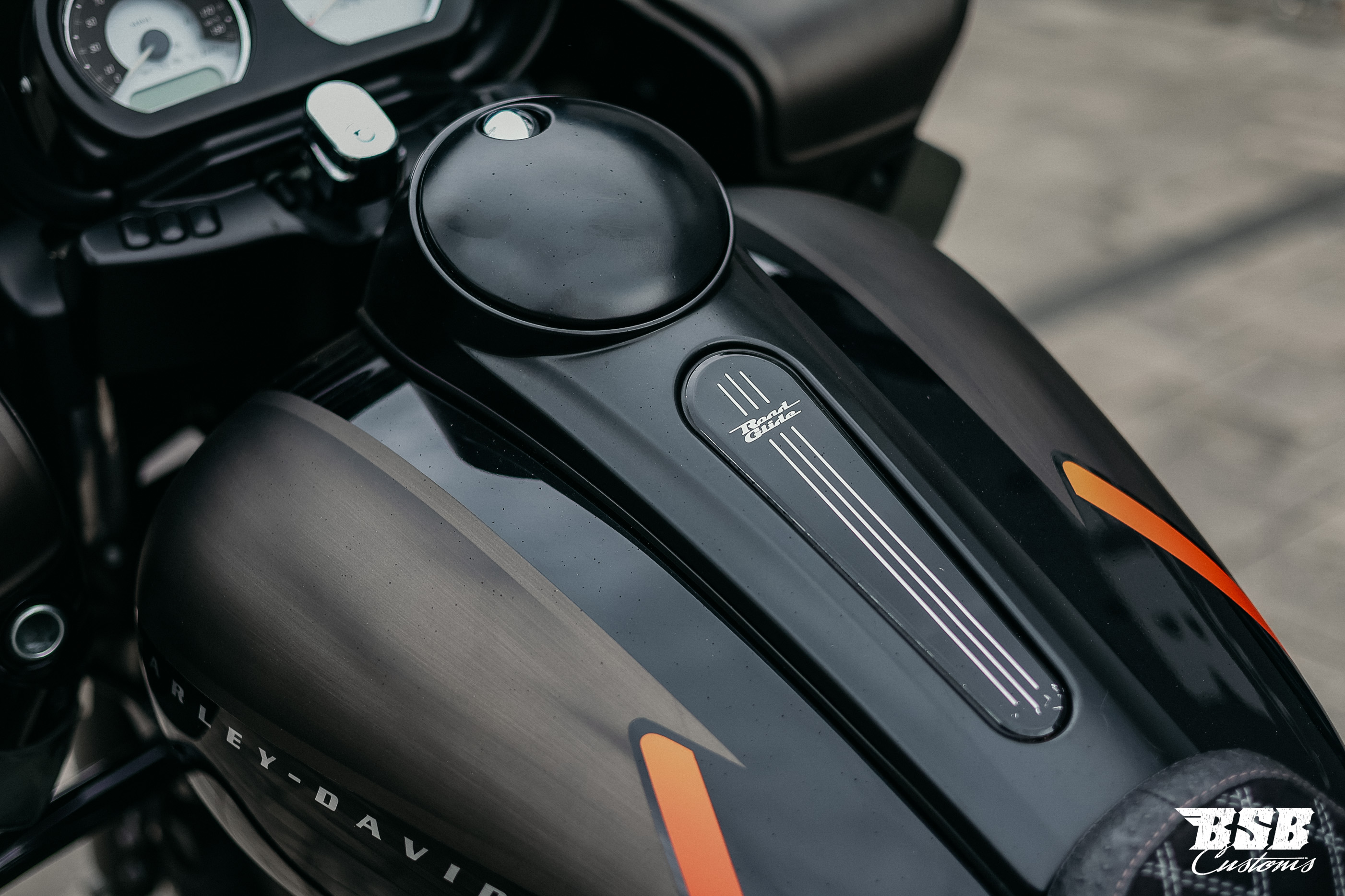2018 FLTR ROAD GLIDE 107 CUI  mit Jekill&Hyde Anlage // Airride // Airbrush // Garantie 