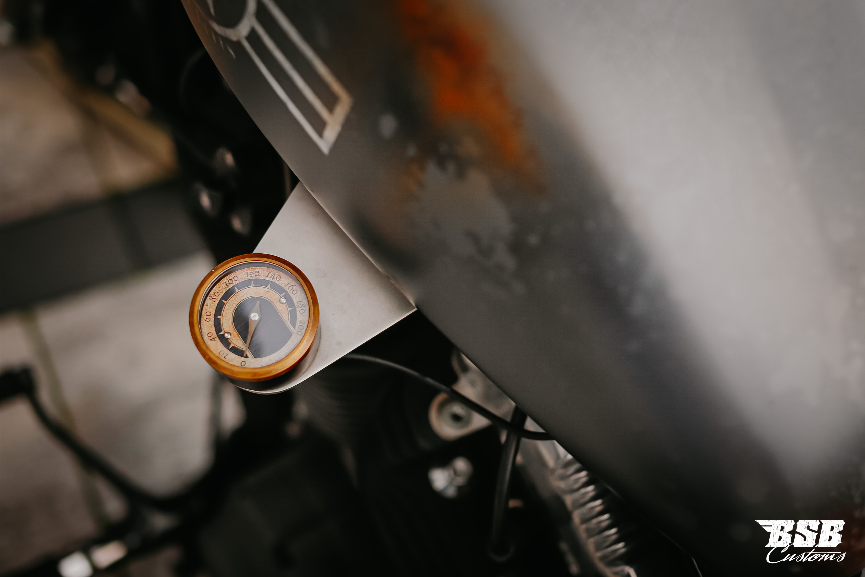 _MG_2120GpdXr9jv4Cn32 2011 XL 1200 Nighstre Top Umbau Bobber Style Penzl, Thunderbike usw.