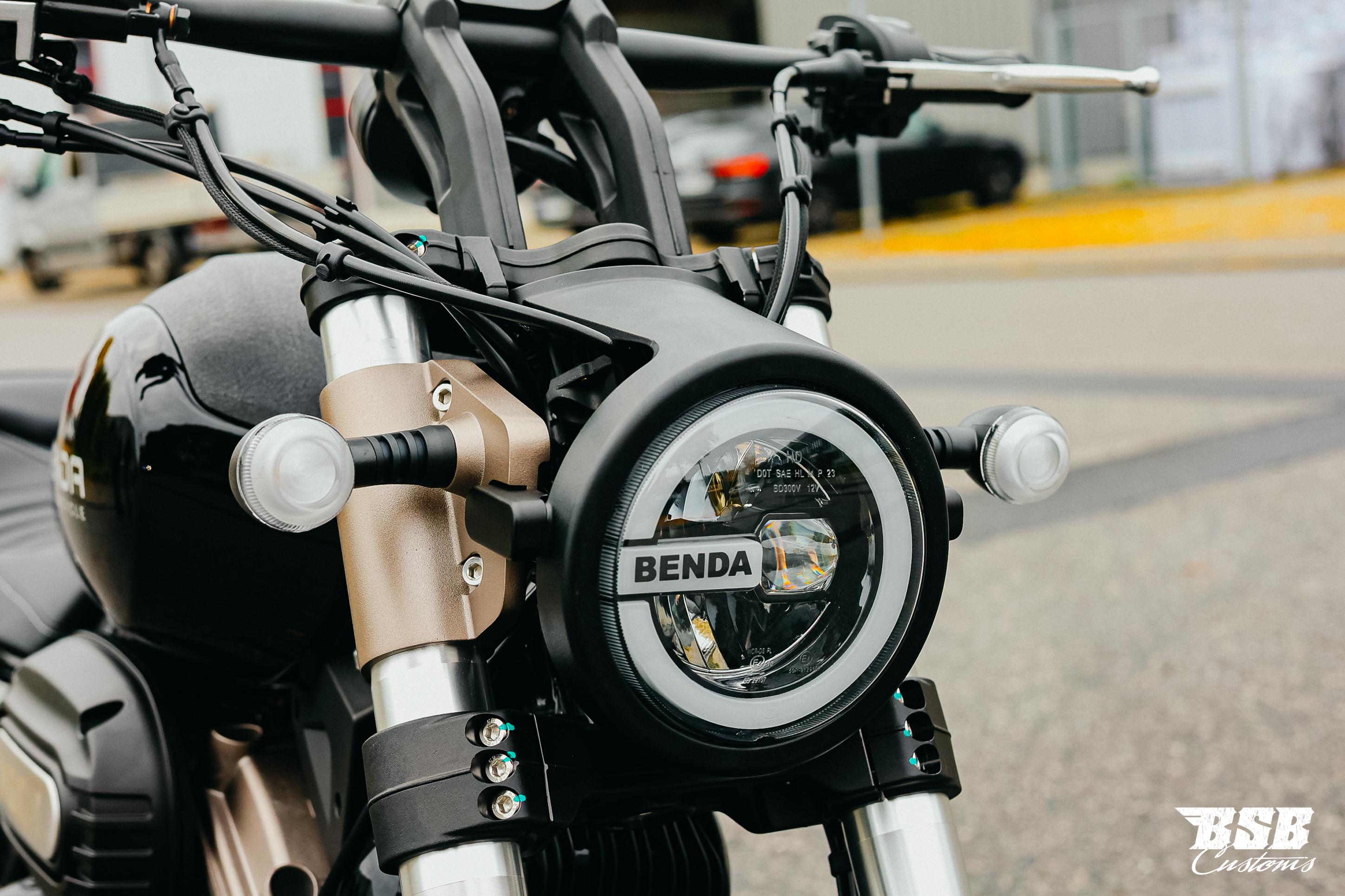 Benda ROCK 125  – CBS, LCD , Riemenantrieb,Wassergekühlt, 2 Zylinder-Doppelauspuff -  Sofort Verfügbar -  Benda ROCK 125  – CBS, LCD , Riemenantrieb,Wassergekühlt, 2 Zylinder-Doppelauspuff -  Sofort Verfügbar -