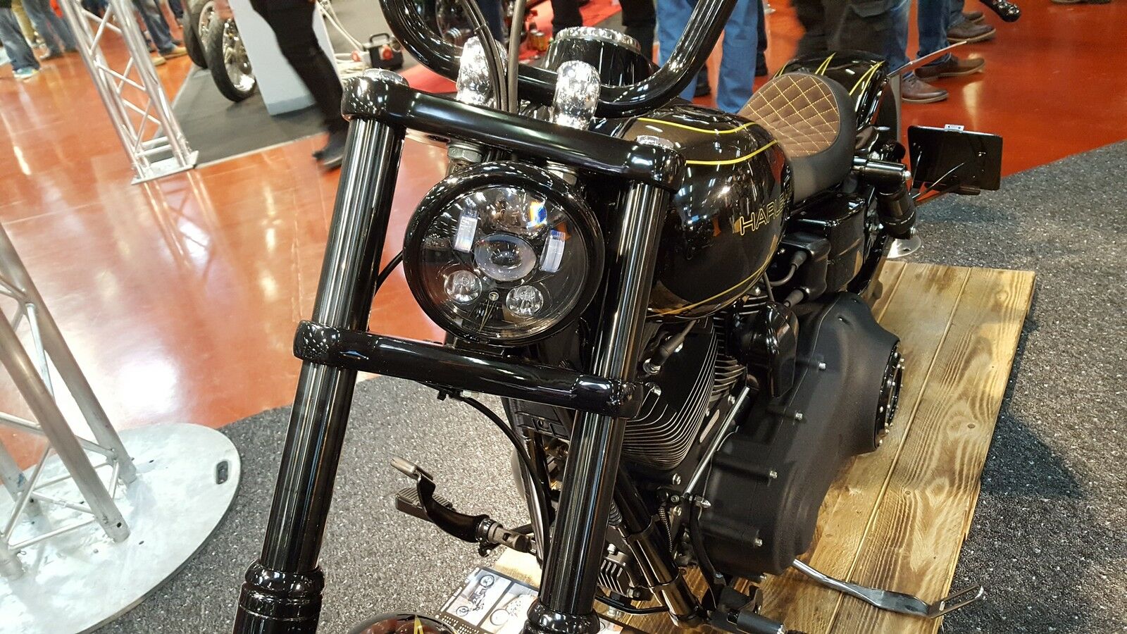 LED 5,75 Zoll schwarz, Standlicht, CE-Zulassung für Harley Davidson SOFTAIL DYNA SPORTSTER Modelle 5 3/4 LED