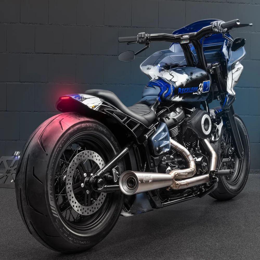 „Rückenschonender“ T-Bar Mega-Lenker mit geneigter Lenksäule (mit optionalem Stealth-Speedometer)