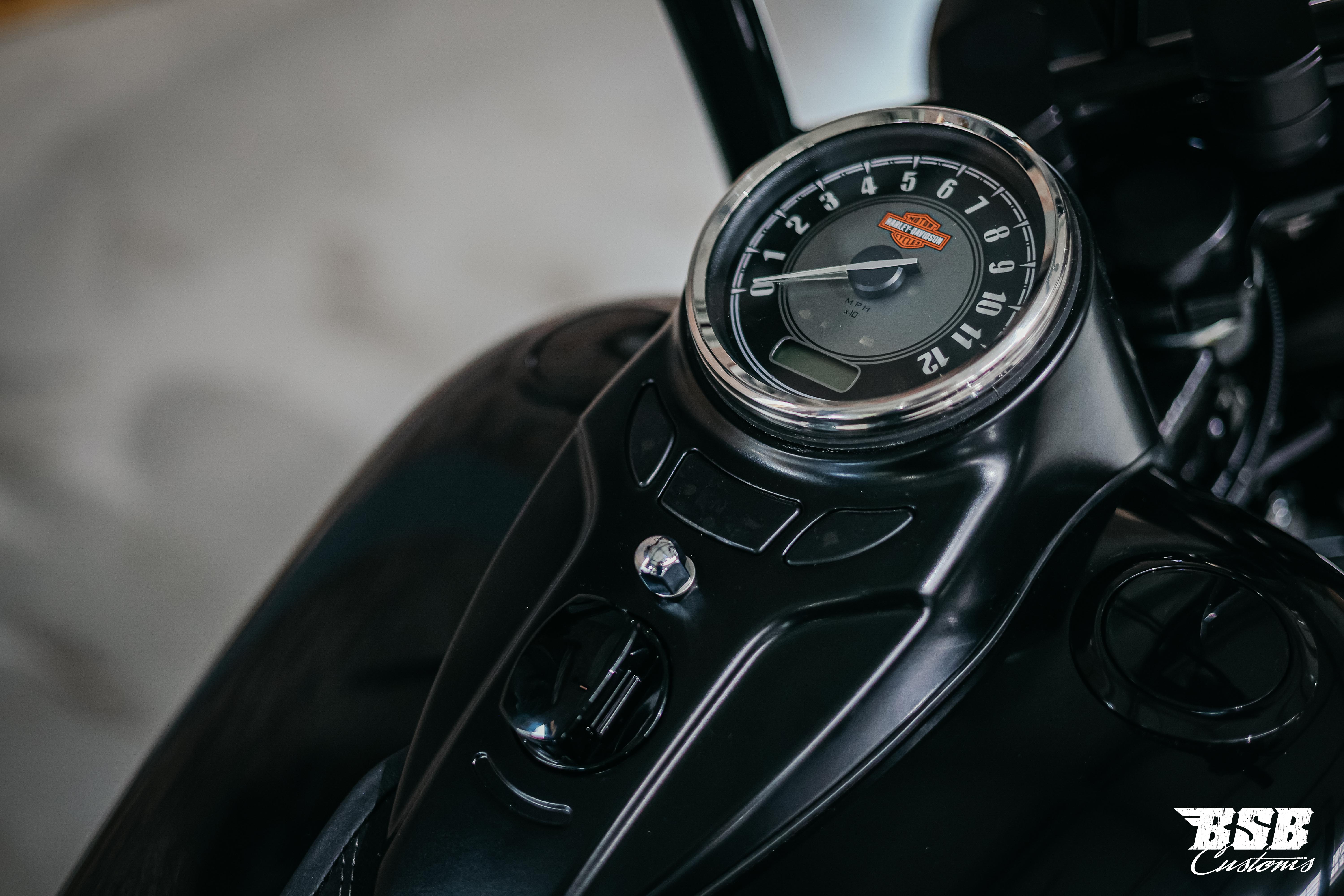 2011 Harley Davidson FLSTC Heritage Softail,viele Extras wie Jekil&Hyde / FAT SPOKE / Airbrush / Ape Hanger ...  Finanzierung möglich 