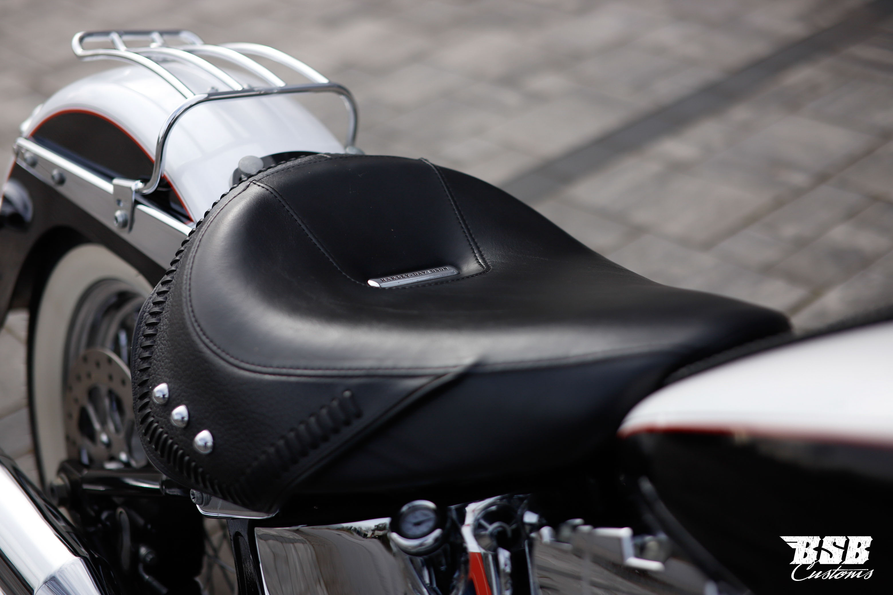2012 Harley Davidson SOFTAIL DELUXE mit viel Zubehör bereits ab 195 EUR finanzieren