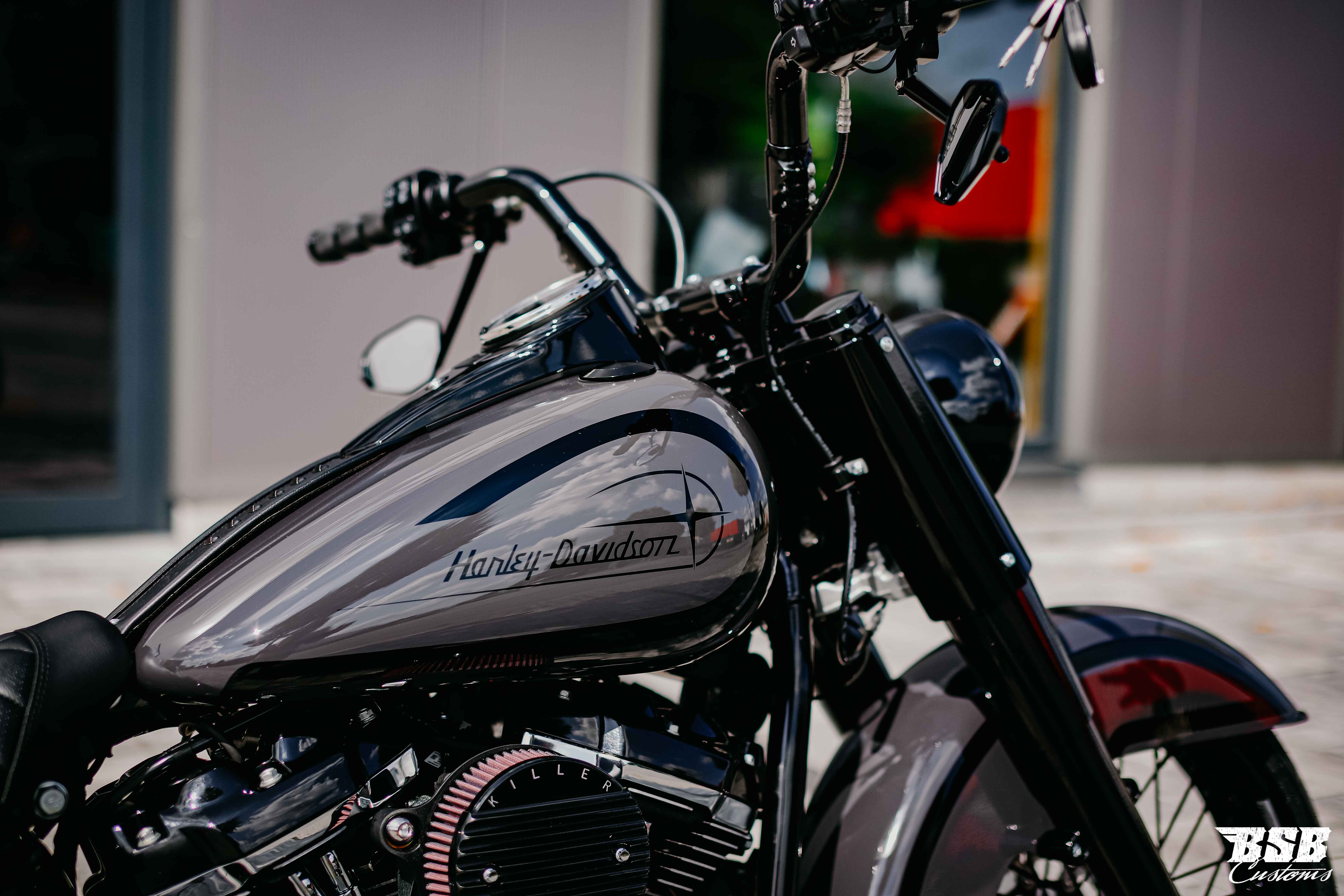 2018 Harley Davidson Heritage 107 CUI Chicano Umbau mit Jekill & Hyde Anlage (ab 300 EUR finanzieren*)