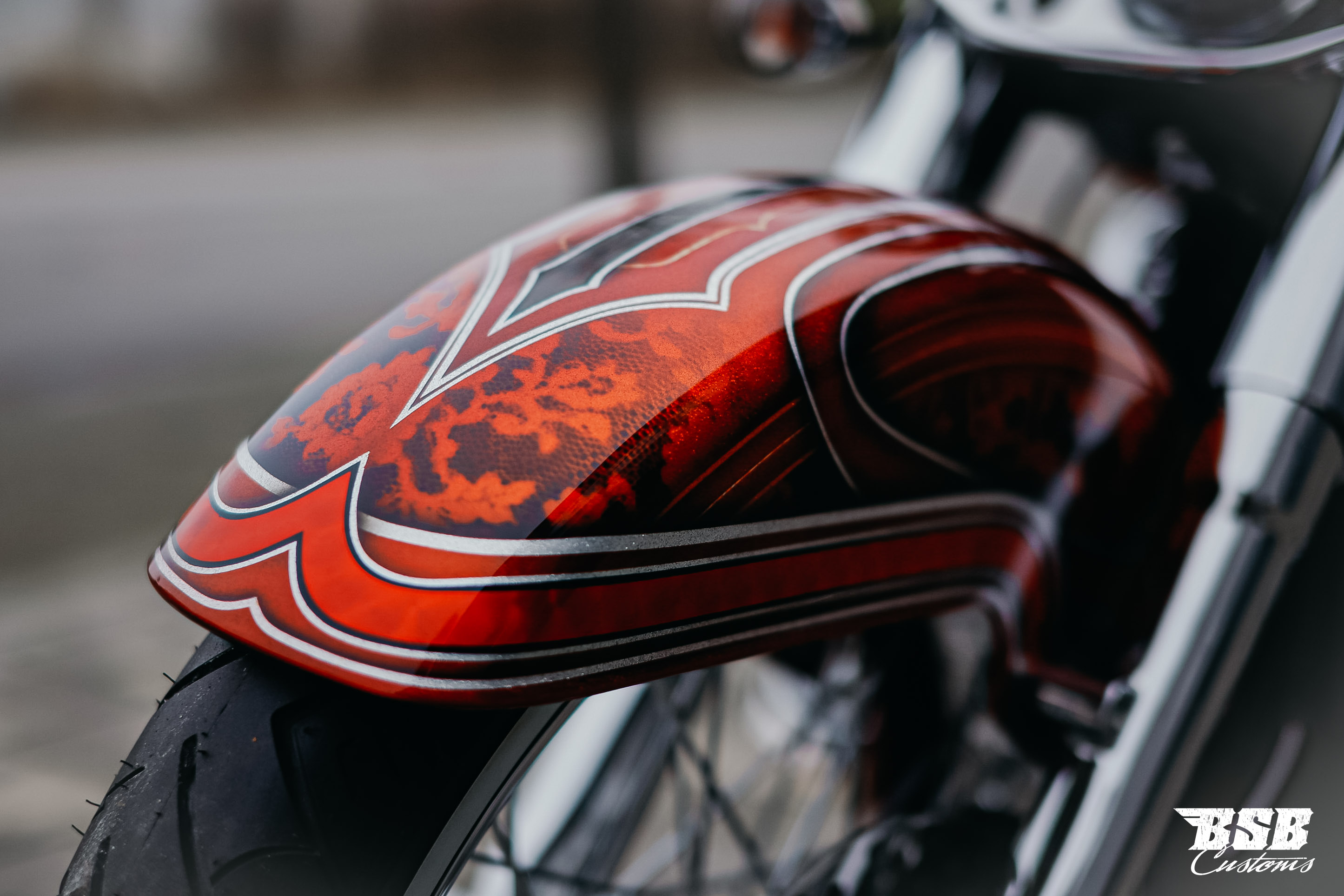 2014 Softail "La Roja"  Mexican Chicano Style Umbau by BSB Customs  sehr viele Extras... ab 345 EUR finanzieren* 