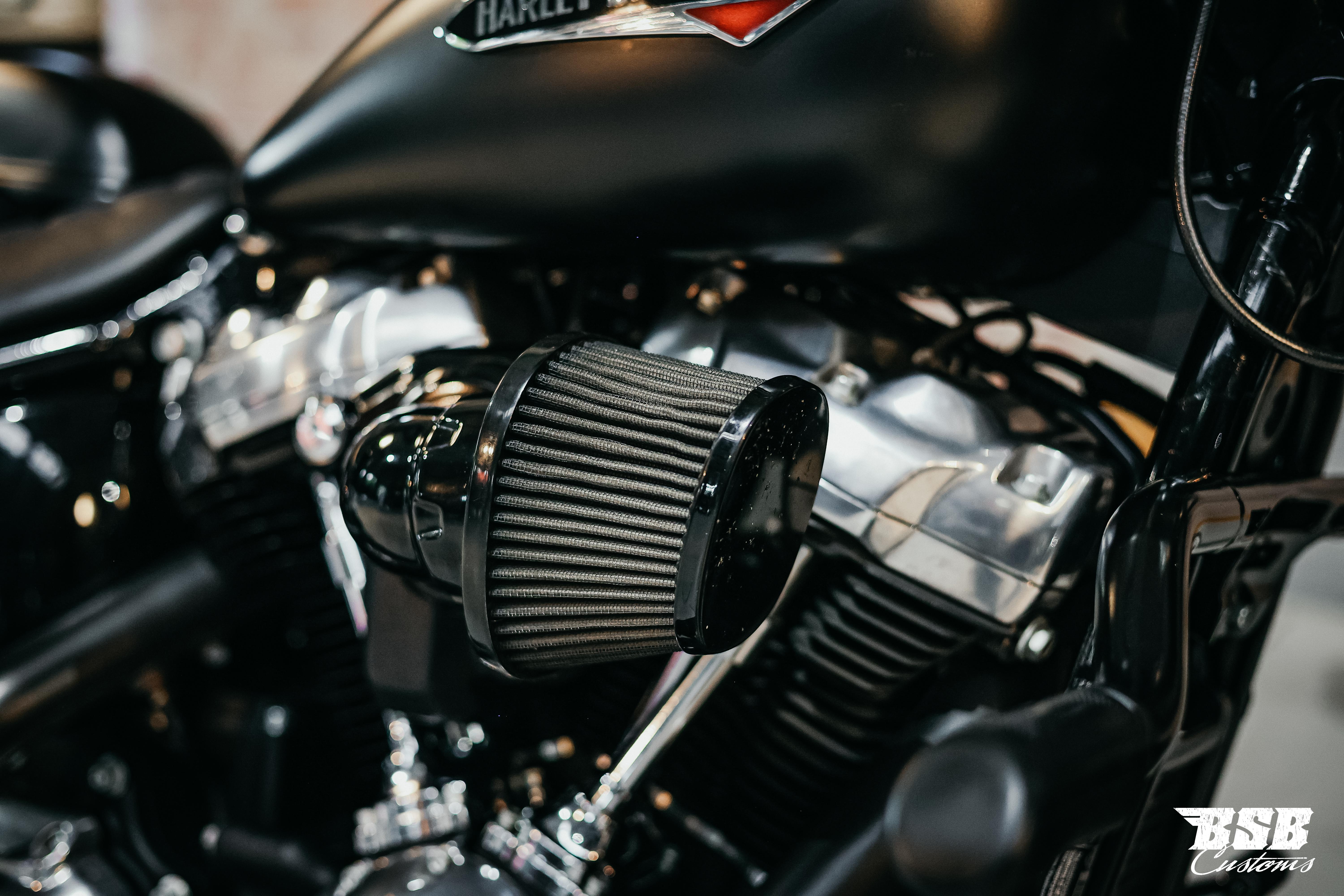 Harley Davidson FLSL Softail Slim M8 107 | Jekill & Hyde | Garantie ...  Finanzierung ab 5,99% möglich 
